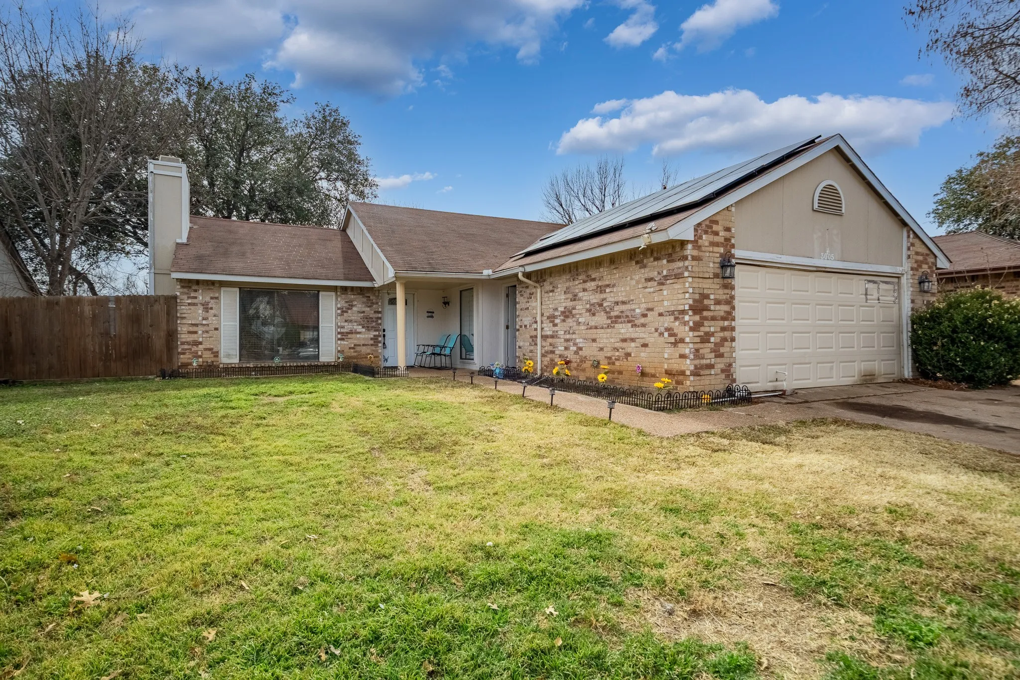 Single Family Residence For Rent in Tarrant County , 3005 Woodlark Drive, Fort Worth, Texas 76123, 3 Bedroom, 2 Bathroom, Garage spaces, 1,304 Sqft, built in 1984, mls#21395661, Real Estate Agent in Fort Worth, Homes For Rent in Tarrant county, Homes For Rent in Fort Worth, Realtor in Fort Worth Texas, Real Estate Brokerage Independent Realty Texas, Luminita Cordes Realtor