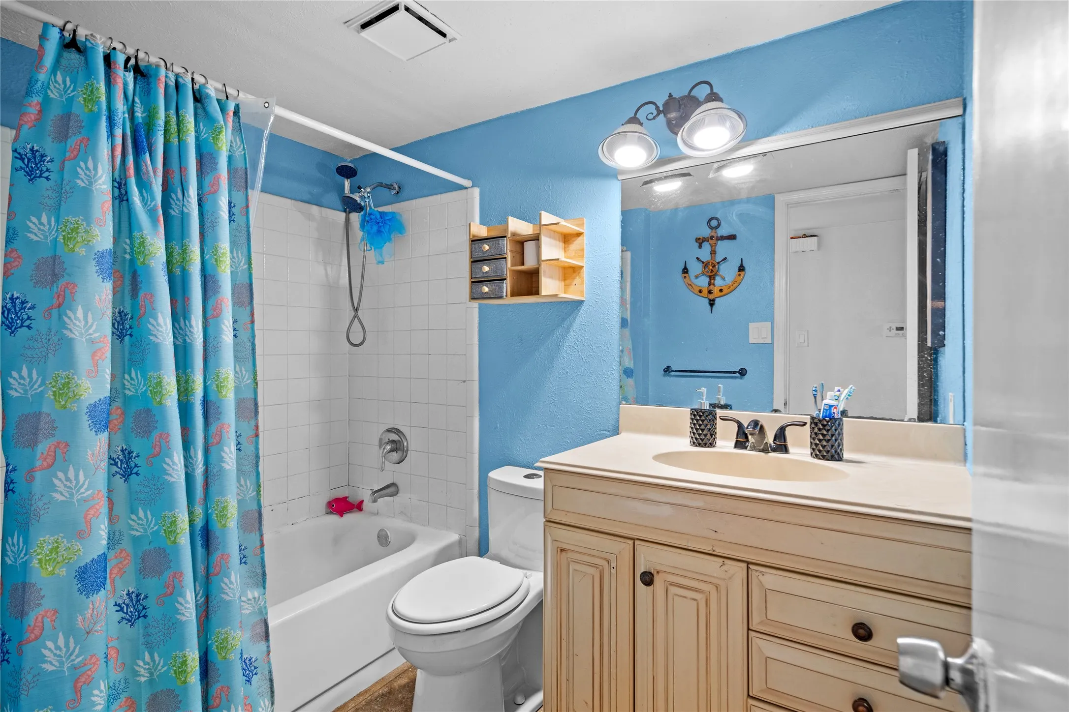 Single Family Residence For Rent in Tarrant County , 3005 Woodlark Drive, Fort Worth, Texas 76123, 3 Bedroom, 2 Bathroom, Garage spaces, 1,304 Sqft, built in 1984, mls#21395661, Real Estate Agent in Fort Worth, Homes For Rent in Tarrant county, Homes For Rent in Fort Worth, Realtor in Fort Worth Texas, Real Estate Brokerage Independent Realty Texas, Luminita Cordes Realtor