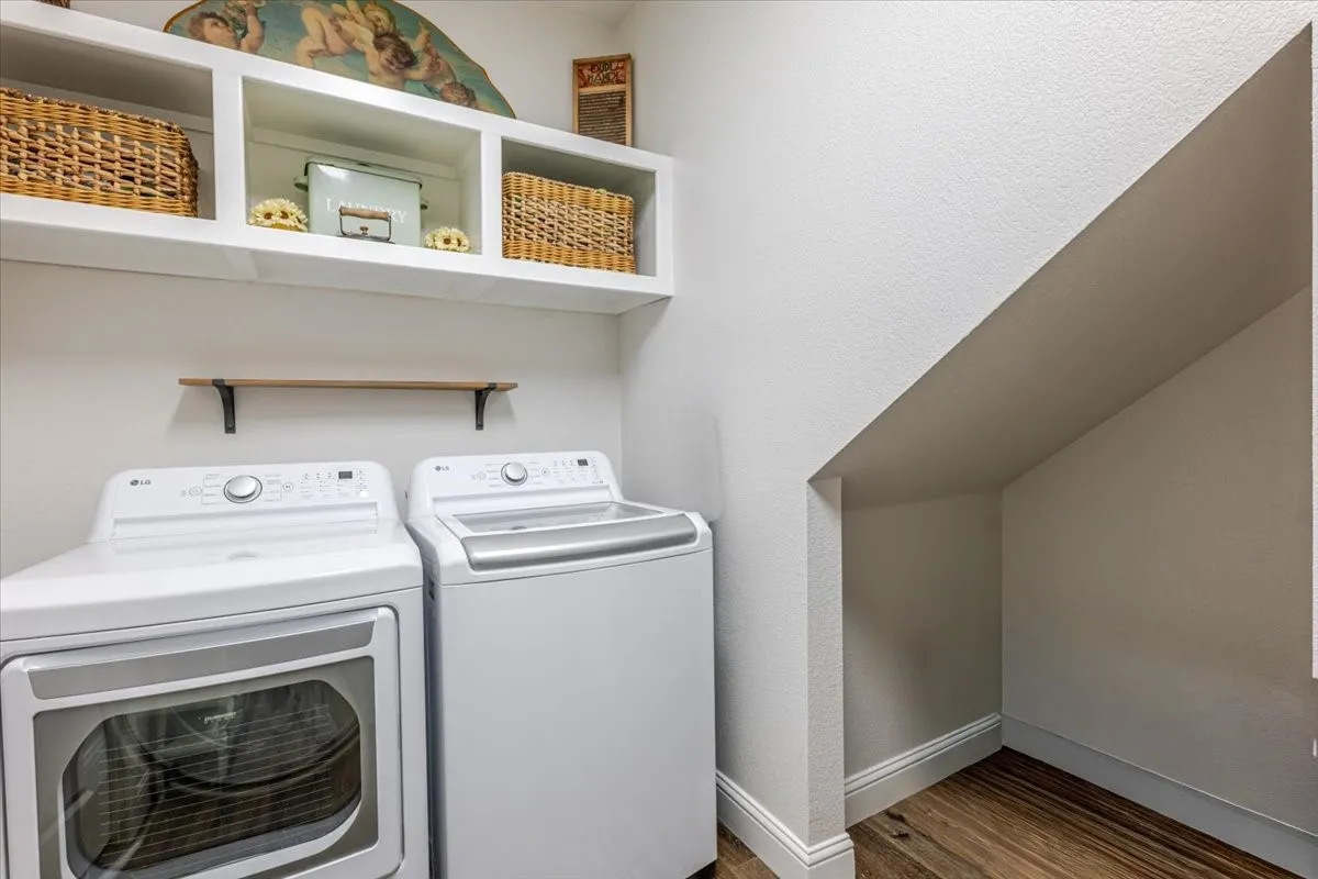Single Family Residence For Sale in Hood County , 161 Helton Drive, Granbury, Texas 76049, 4 Bedroom, 3 Bathroom, 2 Garage spaces, 2,854 Sqft, built in 2023, mls#21395666, Real Estate Agent in Granbury, Homes For Sale in Hood county, Homes For Sale in Granbury, Realtor in Granbury Texas, Real Estate Brokerage Independent Realty Texas, Luminita Cordes Realtor