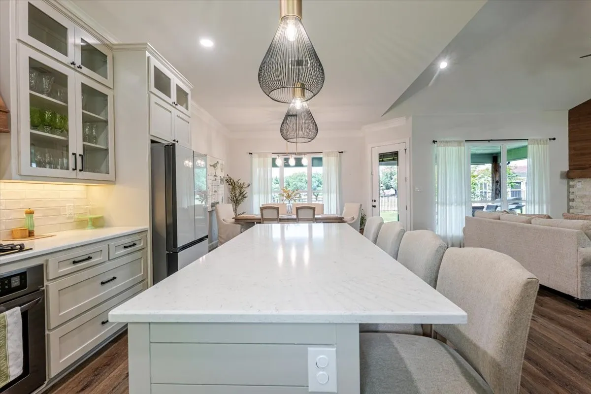 Single Family Residence For Sale in Hood County , 161 Helton Drive, Granbury, Texas 76049, 4 Bedroom, 3 Bathroom, 2 Garage spaces, 2,854 Sqft, built in 2023, mls#21395666, Real Estate Agent in Granbury, Homes For Sale in Hood county, Homes For Sale in Granbury, Realtor in Granbury Texas, Real Estate Brokerage Independent Realty Texas, Luminita Cordes Realtor