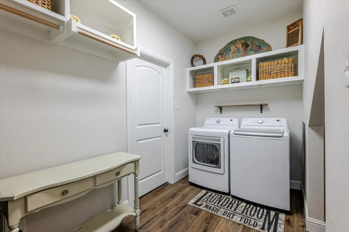 Single Family Residence For Sale in Hood County , 161 Helton Drive, Granbury, Texas 76049, 4 Bedroom, 3 Bathroom, 2 Garage spaces, 2,854 Sqft, built in 2023, mls#21395666, Real Estate Agent in Granbury, Homes For Sale in Hood county, Homes For Sale in Granbury, Realtor in Granbury Texas, Real Estate Brokerage Independent Realty Texas, Luminita Cordes Realtor