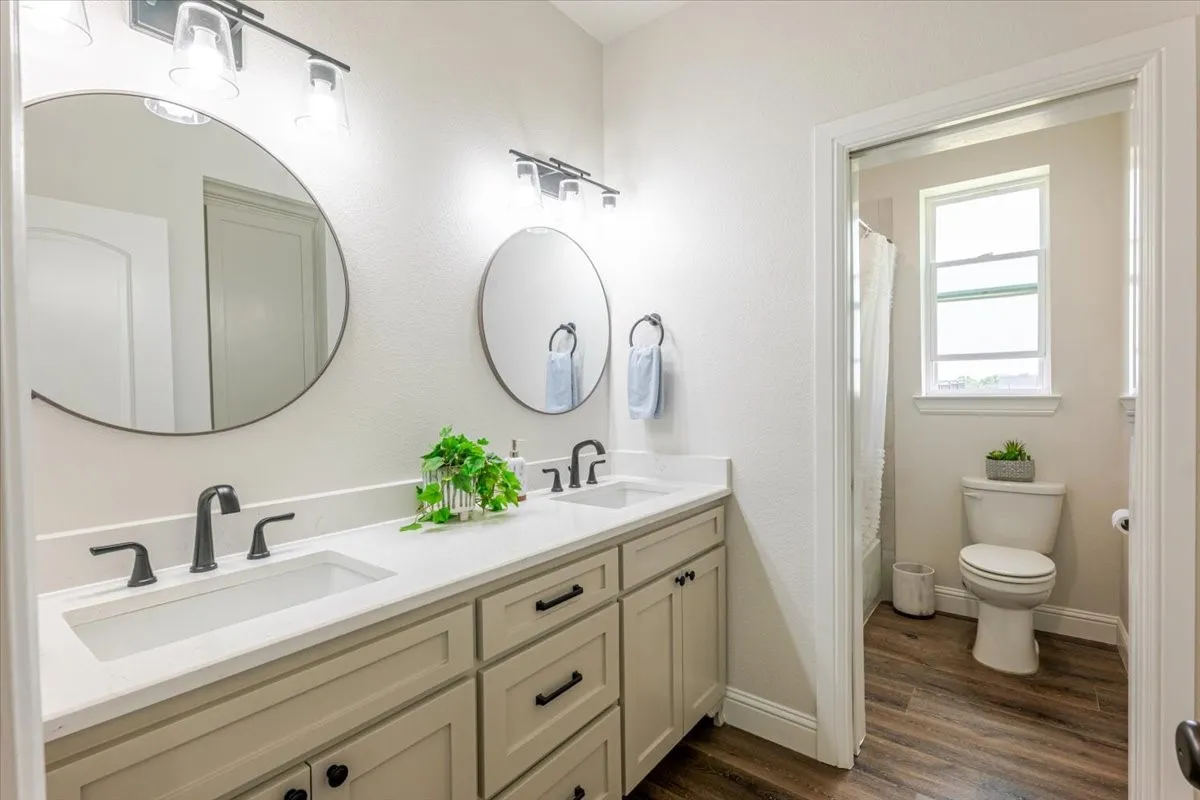 Single Family Residence For Sale in Hood County , 161 Helton Drive, Granbury, Texas 76049, 4 Bedroom, 3 Bathroom, 2 Garage spaces, 2,854 Sqft, built in 2023, mls#21395666, Real Estate Agent in Granbury, Homes For Sale in Hood county, Homes For Sale in Granbury, Realtor in Granbury Texas, Real Estate Brokerage Independent Realty Texas, Luminita Cordes Realtor
