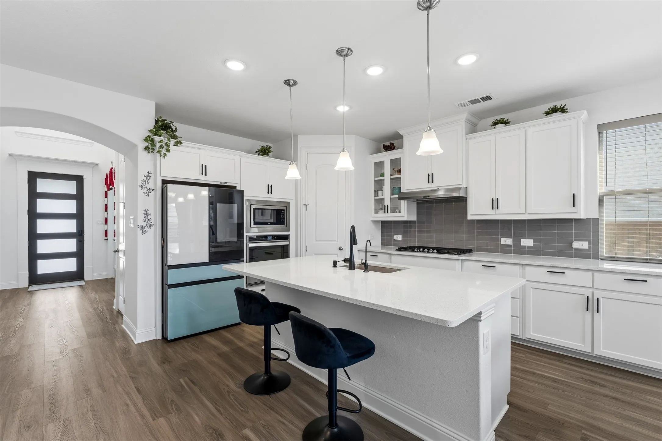 Single Family Residence For Sale in Tarrant County , 1434 Cypress Thorn Drive, Arlington, Texas 76005, 4 Bedroom, 3 Bathroom, 2 Garage spaces, 3,010 Sqft, built in 2022, mls#21394899, Real Estate Agent in Arlington, Homes For Sale in Tarrant county, Homes For Sale in Arlington, Realtor in Arlington Texas, Real Estate Brokerage Independent Realty Texas, Luminita Cordes Realtor