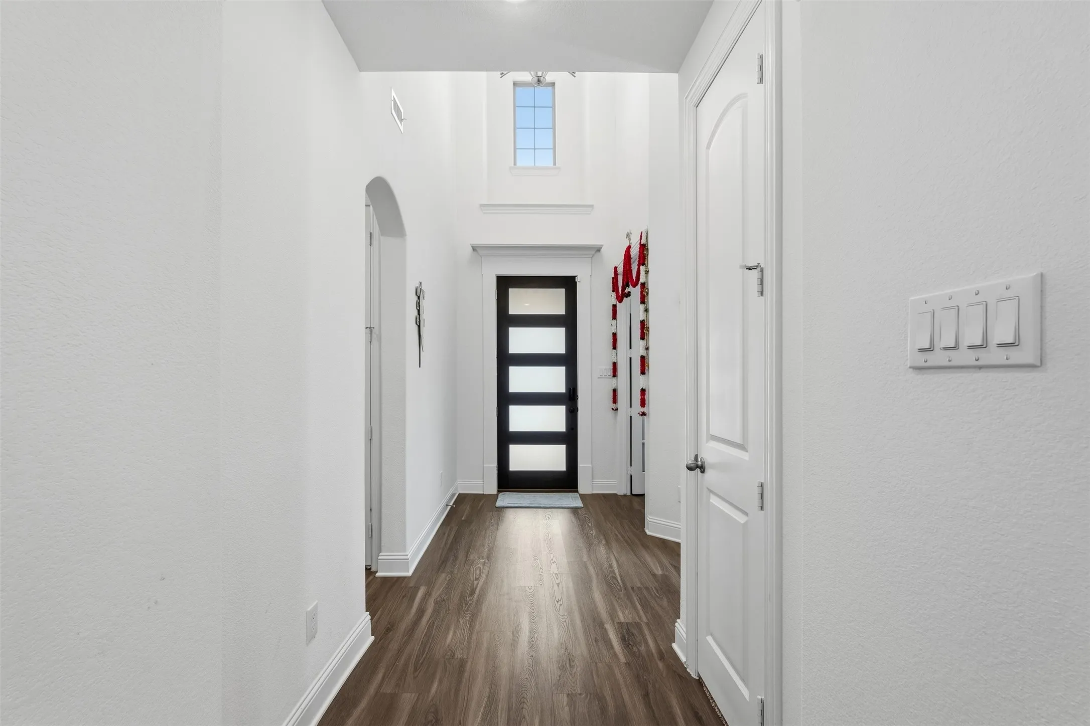 Single Family Residence For Sale in Tarrant County , 1434 Cypress Thorn Drive, Arlington, Texas 76005, 4 Bedroom, 3 Bathroom, 2 Garage spaces, 3,010 Sqft, built in 2022, mls#21394899, Real Estate Agent in Arlington, Homes For Sale in Tarrant county, Homes For Sale in Arlington, Realtor in Arlington Texas, Real Estate Brokerage Independent Realty Texas, Luminita Cordes Realtor