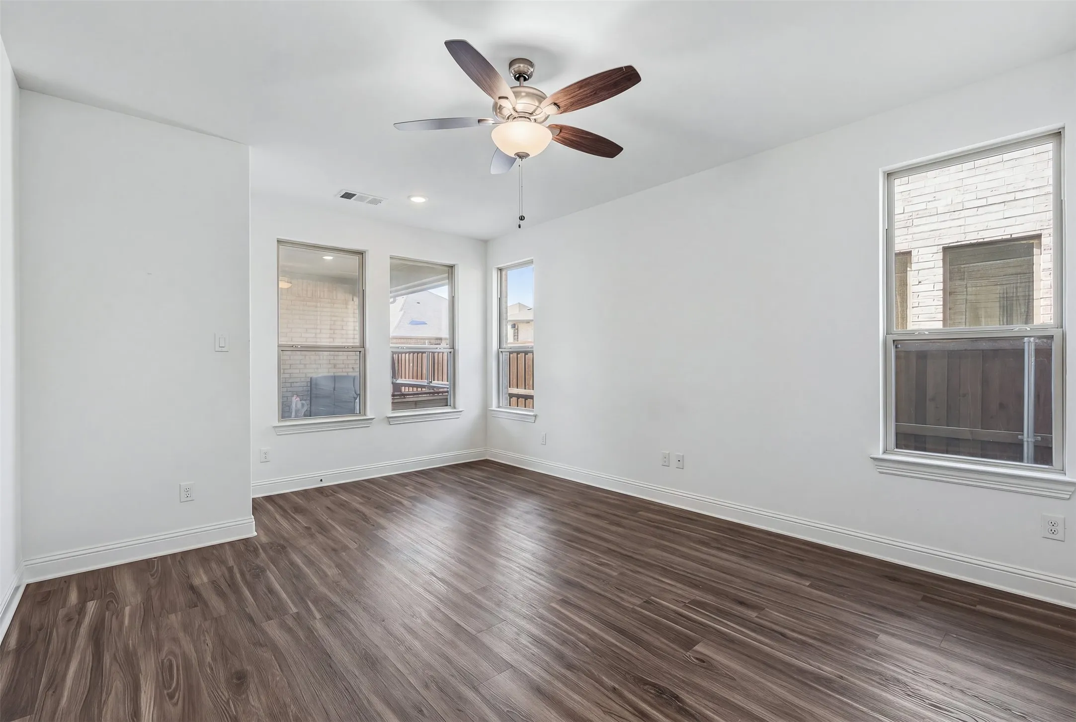 Single Family Residence For Sale in Tarrant County , 1434 Cypress Thorn Drive, Arlington, Texas 76005, 4 Bedroom, 3 Bathroom, 2 Garage spaces, 3,010 Sqft, built in 2022, mls#21394899, Real Estate Agent in Arlington, Homes For Sale in Tarrant county, Homes For Sale in Arlington, Realtor in Arlington Texas, Real Estate Brokerage Independent Realty Texas, Luminita Cordes Realtor