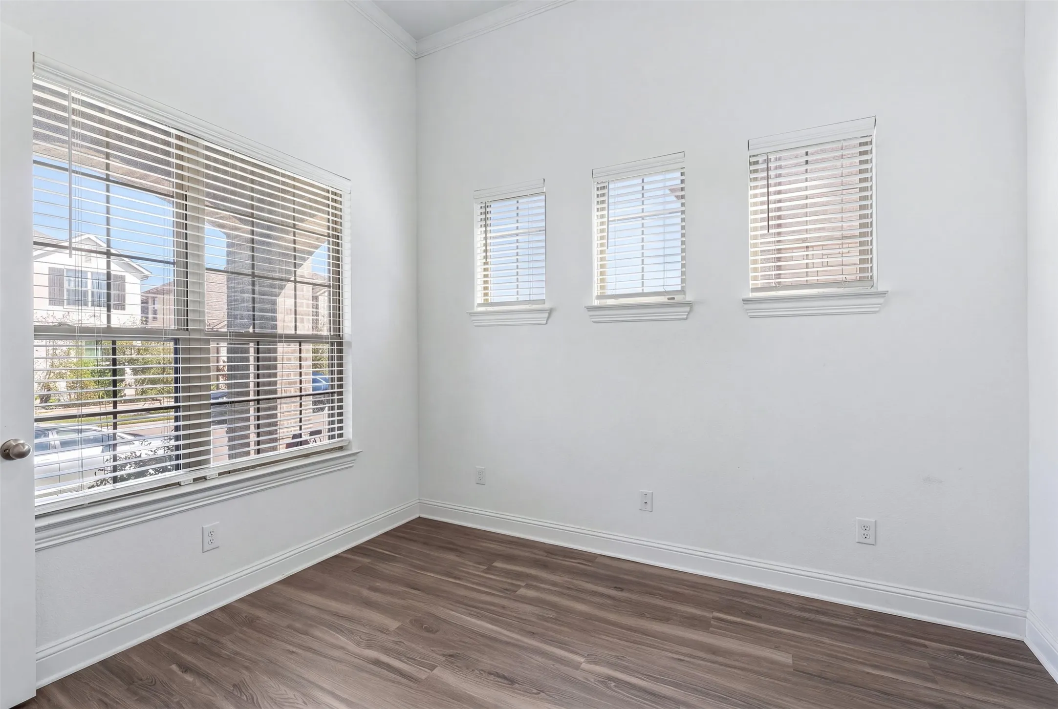 Single Family Residence For Sale in Tarrant County , 1434 Cypress Thorn Drive, Arlington, Texas 76005, 4 Bedroom, 3 Bathroom, 2 Garage spaces, 3,010 Sqft, built in 2022, mls#21394899, Real Estate Agent in Arlington, Homes For Sale in Tarrant county, Homes For Sale in Arlington, Realtor in Arlington Texas, Real Estate Brokerage Independent Realty Texas, Luminita Cordes Realtor