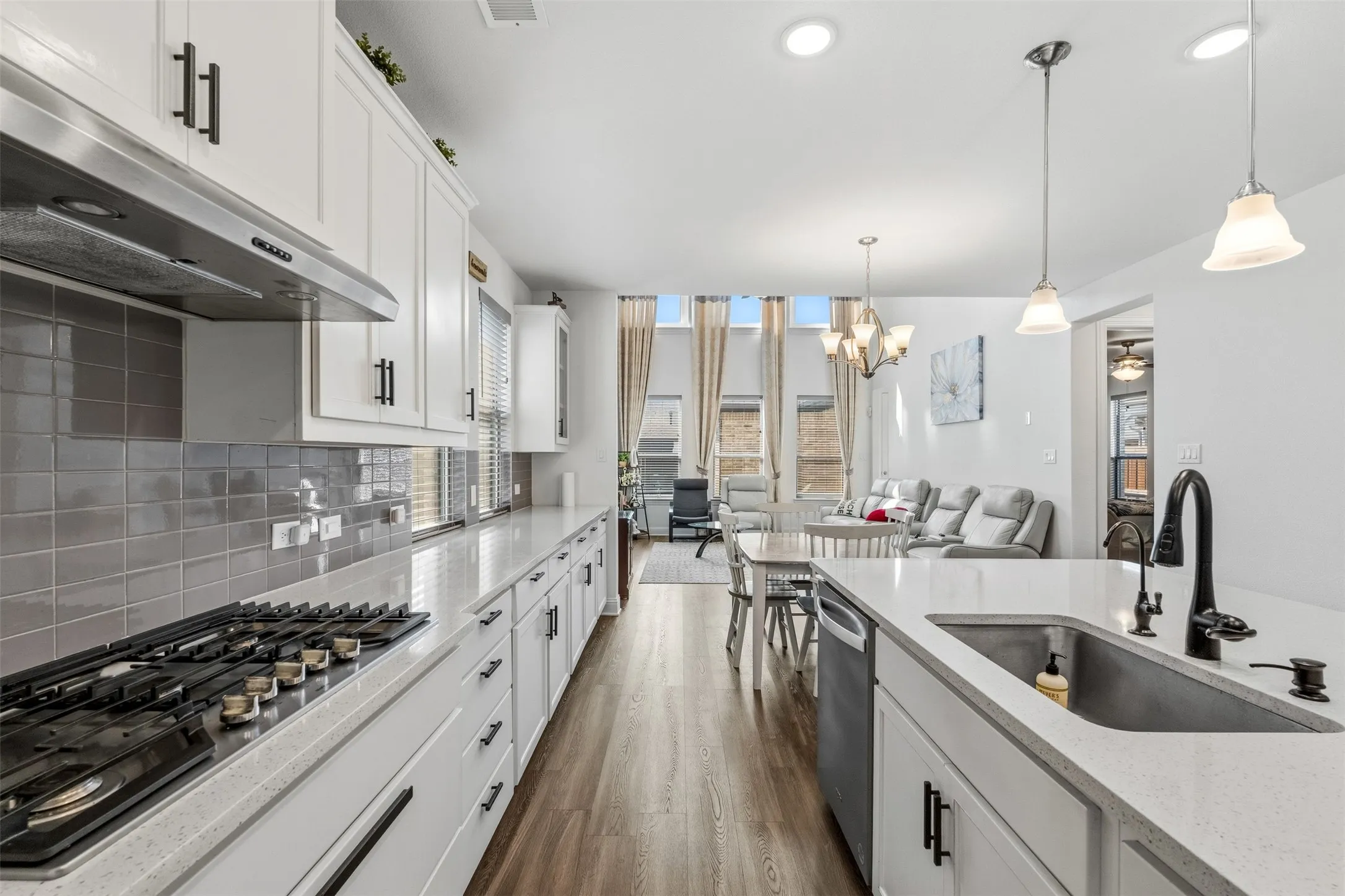 Single Family Residence For Sale in Tarrant County , 1434 Cypress Thorn Drive, Arlington, Texas 76005, 4 Bedroom, 3 Bathroom, 2 Garage spaces, 3,010 Sqft, built in 2022, mls#21394899, Real Estate Agent in Arlington, Homes For Sale in Tarrant county, Homes For Sale in Arlington, Realtor in Arlington Texas, Real Estate Brokerage Independent Realty Texas, Luminita Cordes Realtor
