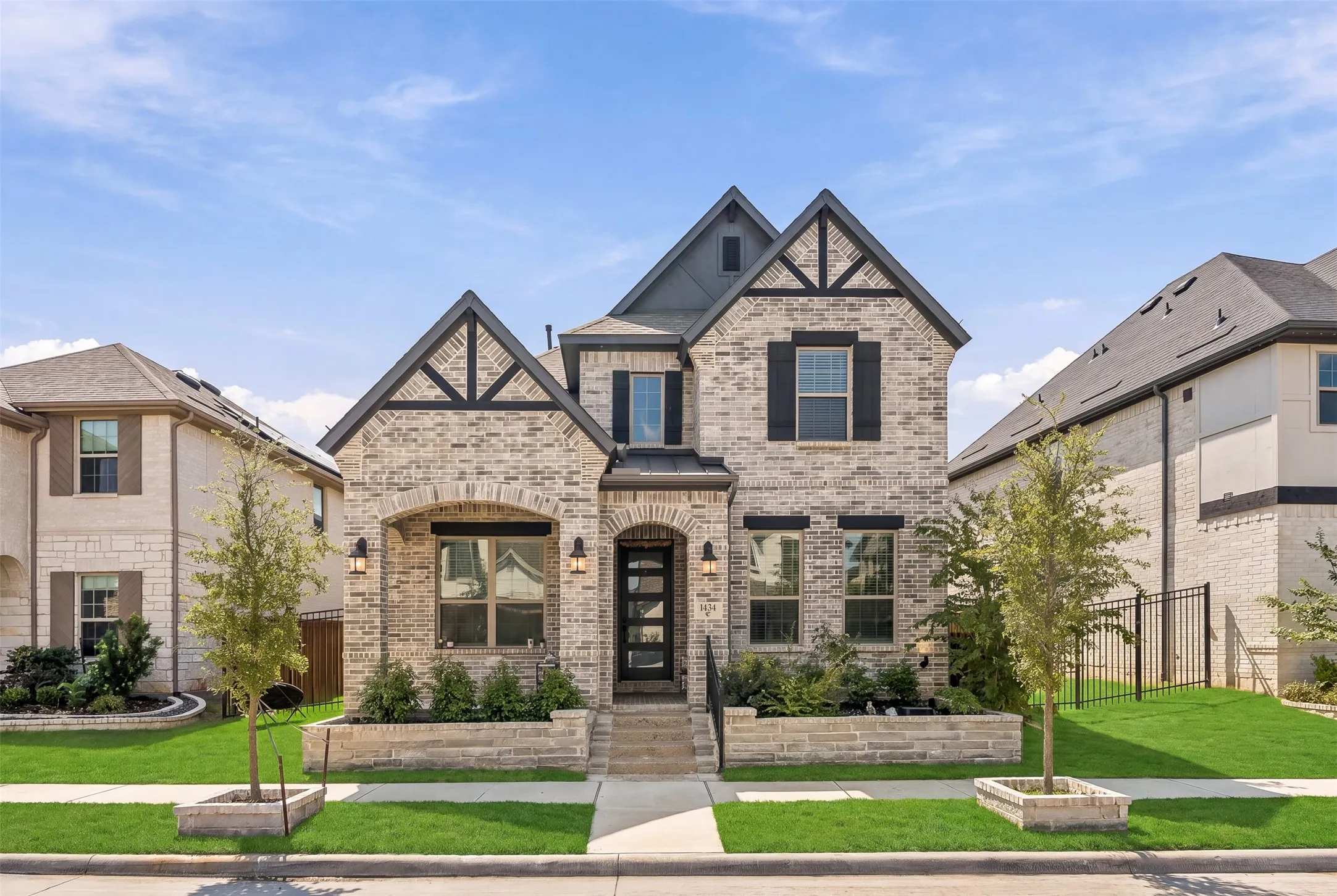 Single Family Residence For Sale in Tarrant County , 1434 Cypress Thorn Drive, Arlington, Texas 76005, 4 Bedroom, 3 Bathroom, 2 Garage spaces, 3,010 Sqft, built in 2022, mls#21394899, Real Estate Agent in Arlington, Homes For Sale in Tarrant county, Homes For Sale in Arlington, Realtor in Arlington Texas, Real Estate Brokerage Independent Realty Texas, Luminita Cordes Realtor