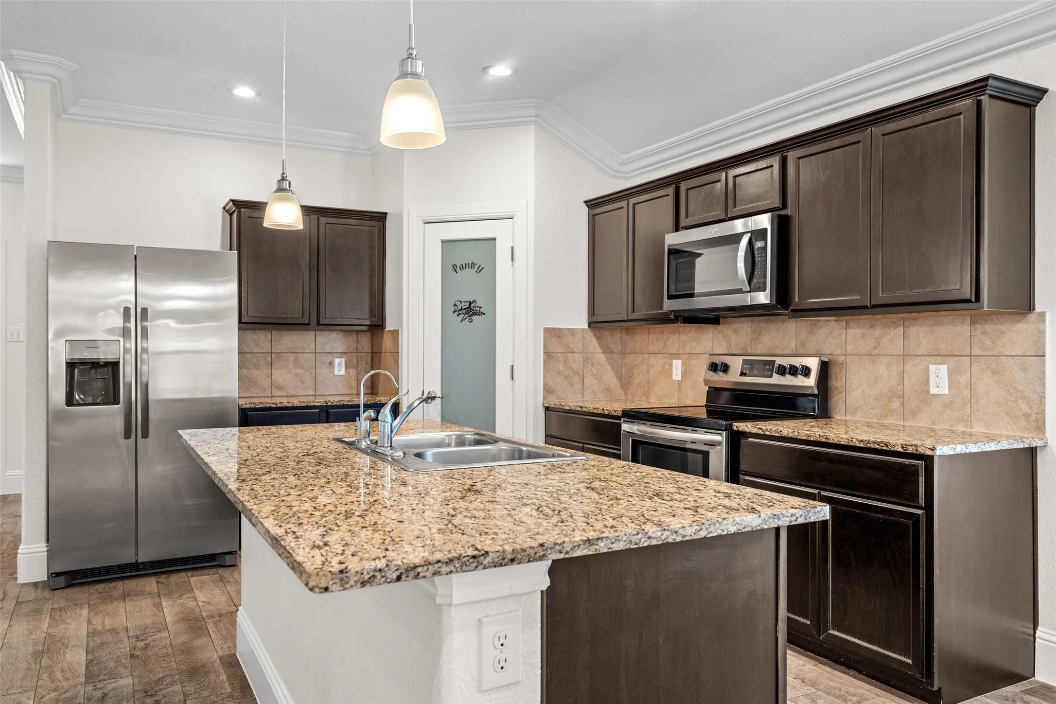 Single Family Residence For Sale in Denton County , 303 Triple Crown Lane, Ponder, Texas 76259, 3 Bedroom, 2 Bathroom, 2 Garage spaces, 1,698 Sqft, built in 2017, mls#21395651, Real Estate Agent in Ponder, Homes For Sale in Denton county, Homes For Sale in Ponder, Realtor in Ponder Texas, Real Estate Brokerage Independent Realty Texas, Luminita Cordes Realtor