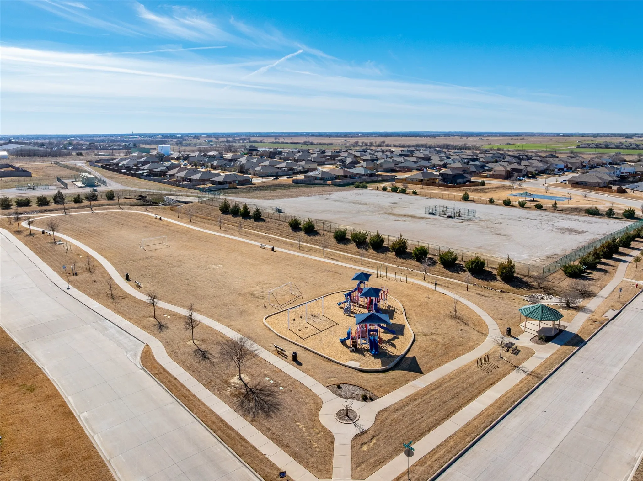 Single Family Residence For Sale in Denton County , 303 Triple Crown Lane, Ponder, Texas 76259, 3 Bedroom, 2 Bathroom, 2 Garage spaces, 1,698 Sqft, built in 2017, mls#21395651, Real Estate Agent in Ponder, Homes For Sale in Denton county, Homes For Sale in Ponder, Realtor in Ponder Texas, Real Estate Brokerage Independent Realty Texas, Luminita Cordes Realtor
