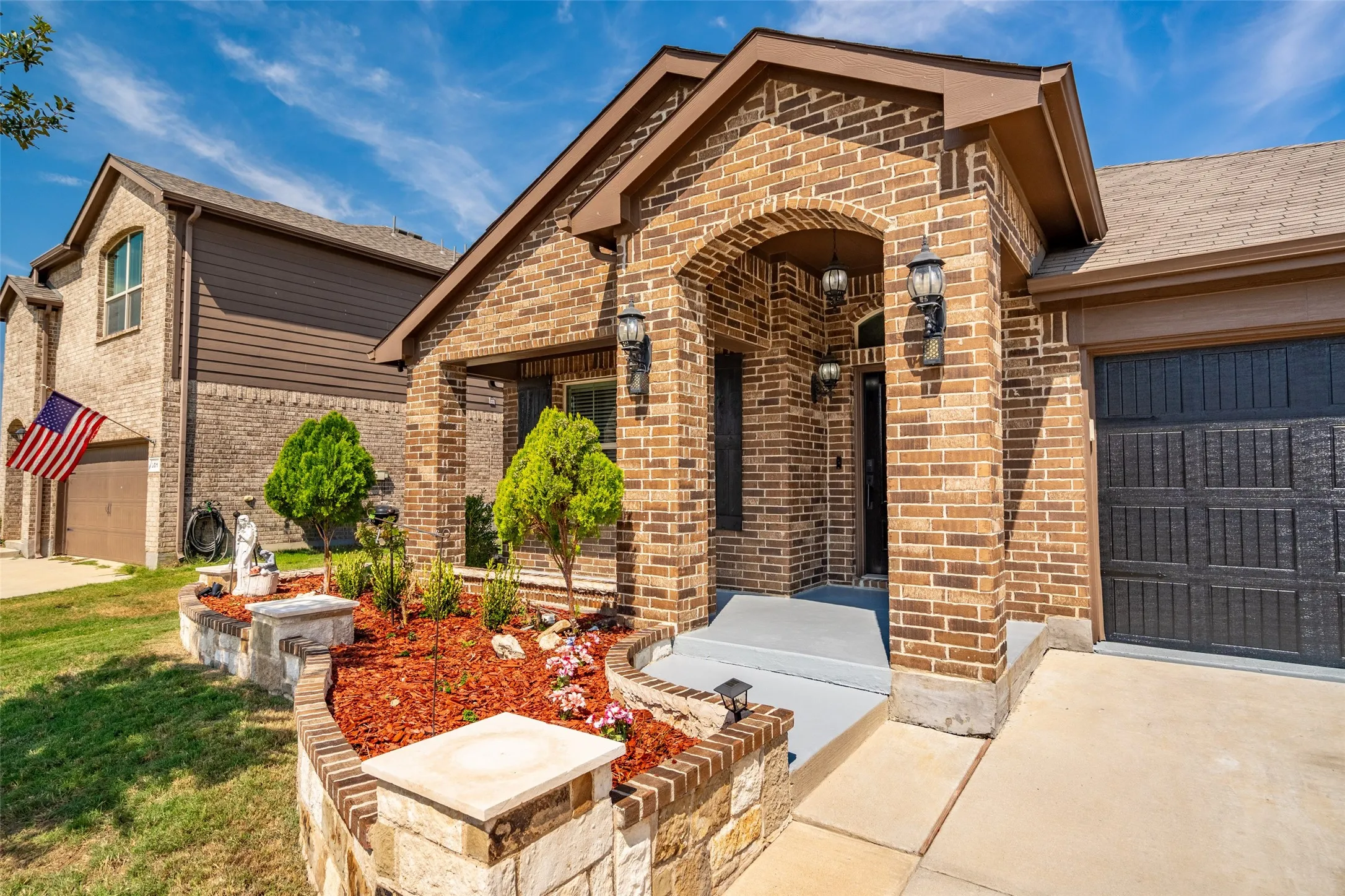 Single Family Residence For Sale in Denton County , 303 Triple Crown Lane, Ponder, Texas 76259, 3 Bedroom, 2 Bathroom, 2 Garage spaces, 1,698 Sqft, built in 2017, mls#21395651, Real Estate Agent in Ponder, Homes For Sale in Denton county, Homes For Sale in Ponder, Realtor in Ponder Texas, Real Estate Brokerage Independent Realty Texas, Luminita Cordes Realtor