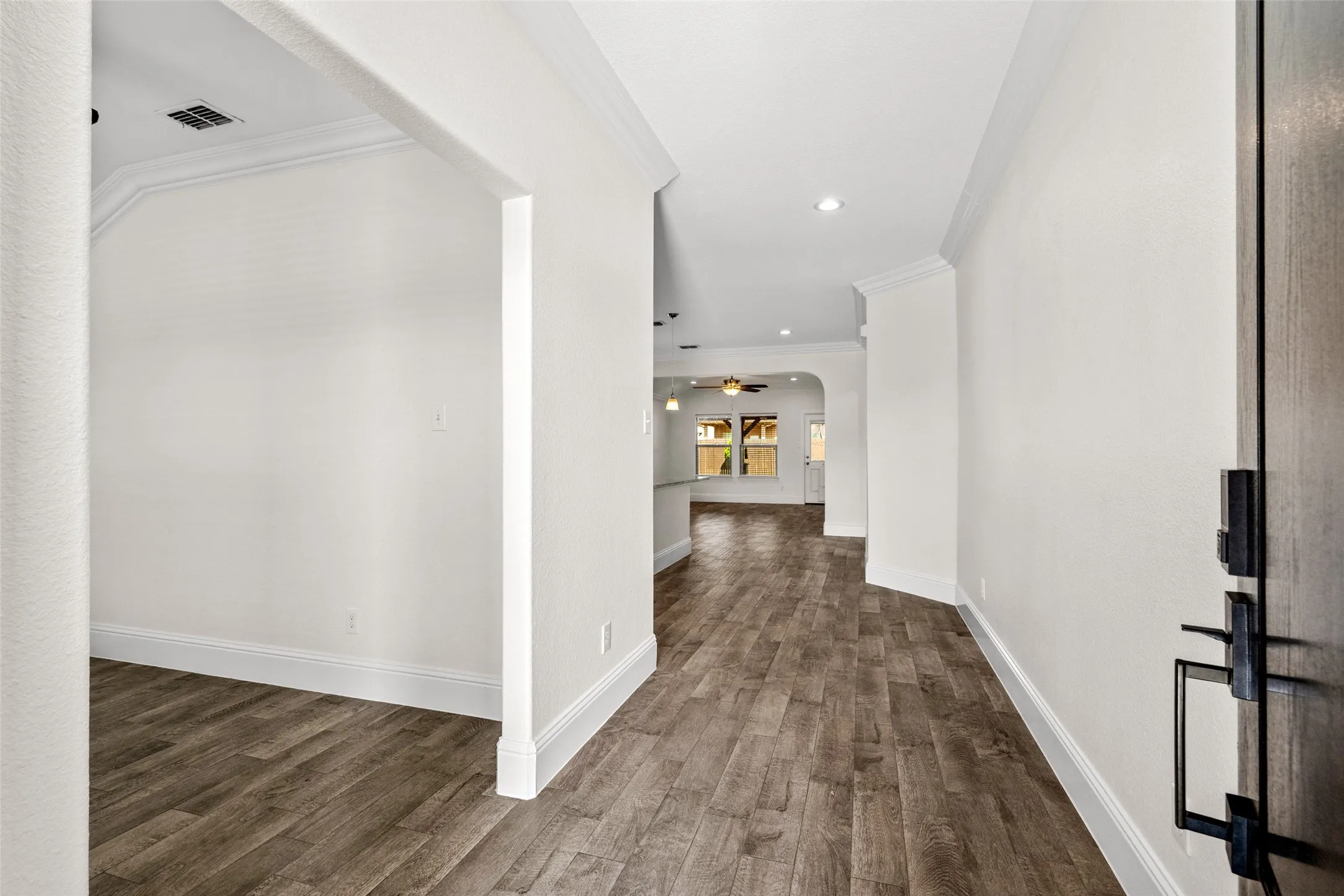 Single Family Residence For Sale in Denton County , 303 Triple Crown Lane, Ponder, Texas 76259, 3 Bedroom, 2 Bathroom, 2 Garage spaces, 1,698 Sqft, built in 2017, mls#21395651, Real Estate Agent in Ponder, Homes For Sale in Denton county, Homes For Sale in Ponder, Realtor in Ponder Texas, Real Estate Brokerage Independent Realty Texas, Luminita Cordes Realtor