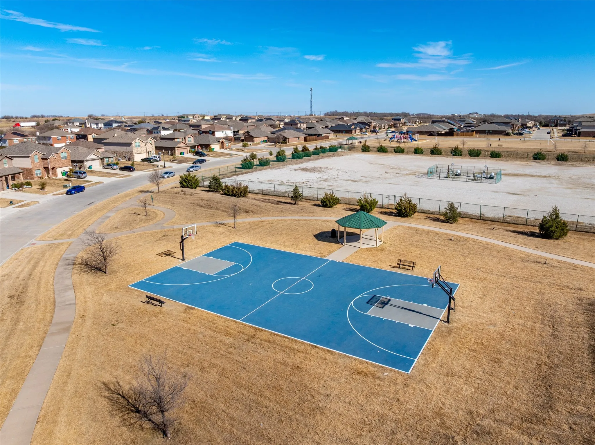 Single Family Residence For Sale in Denton County , 303 Triple Crown Lane, Ponder, Texas 76259, 3 Bedroom, 2 Bathroom, 2 Garage spaces, 1,698 Sqft, built in 2017, mls#21395651, Real Estate Agent in Ponder, Homes For Sale in Denton county, Homes For Sale in Ponder, Realtor in Ponder Texas, Real Estate Brokerage Independent Realty Texas, Luminita Cordes Realtor