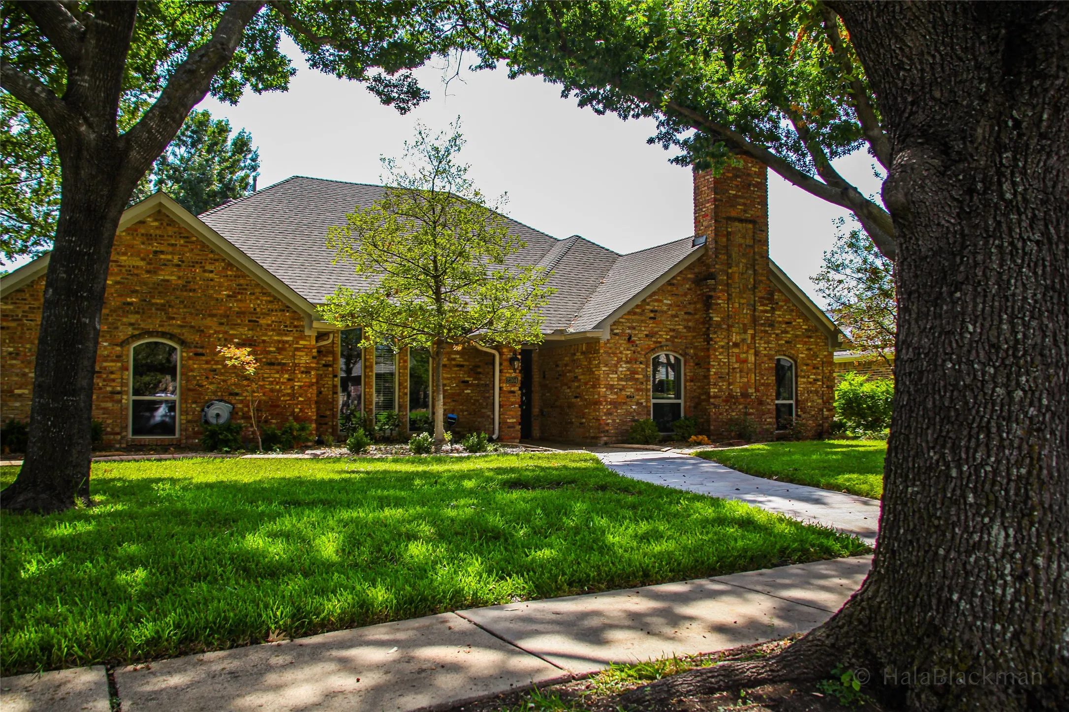 Single Family Residence For Sale in Collin County , 2304 Skipwith Drive, Plano, Texas 75023, 4 Bedroom, 3 Bathroom, 2 Garage spaces, 2,669 Sqft, built in 1983, mls#21393731, Real Estate Agent in Plano, Homes For Sale in Collin county, Homes For Sale in Plano, Realtor in Plano Texas, Real Estate Brokerage Independent Realty Texas, Luminita Cordes Realtor