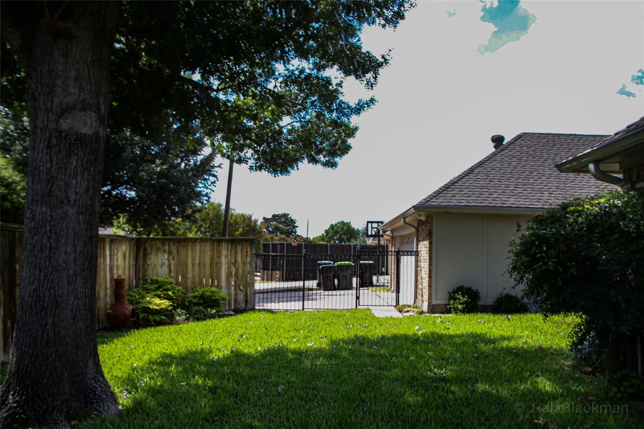 Single Family Residence For Sale in Collin County , 2304 Skipwith Drive, Plano, Texas 75023, 4 Bedroom, 3 Bathroom, 2 Garage spaces, 2,669 Sqft, built in 1983, mls#21393731, Real Estate Agent in Plano, Homes For Sale in Collin county, Homes For Sale in Plano, Realtor in Plano Texas, Real Estate Brokerage Independent Realty Texas, Luminita Cordes Realtor