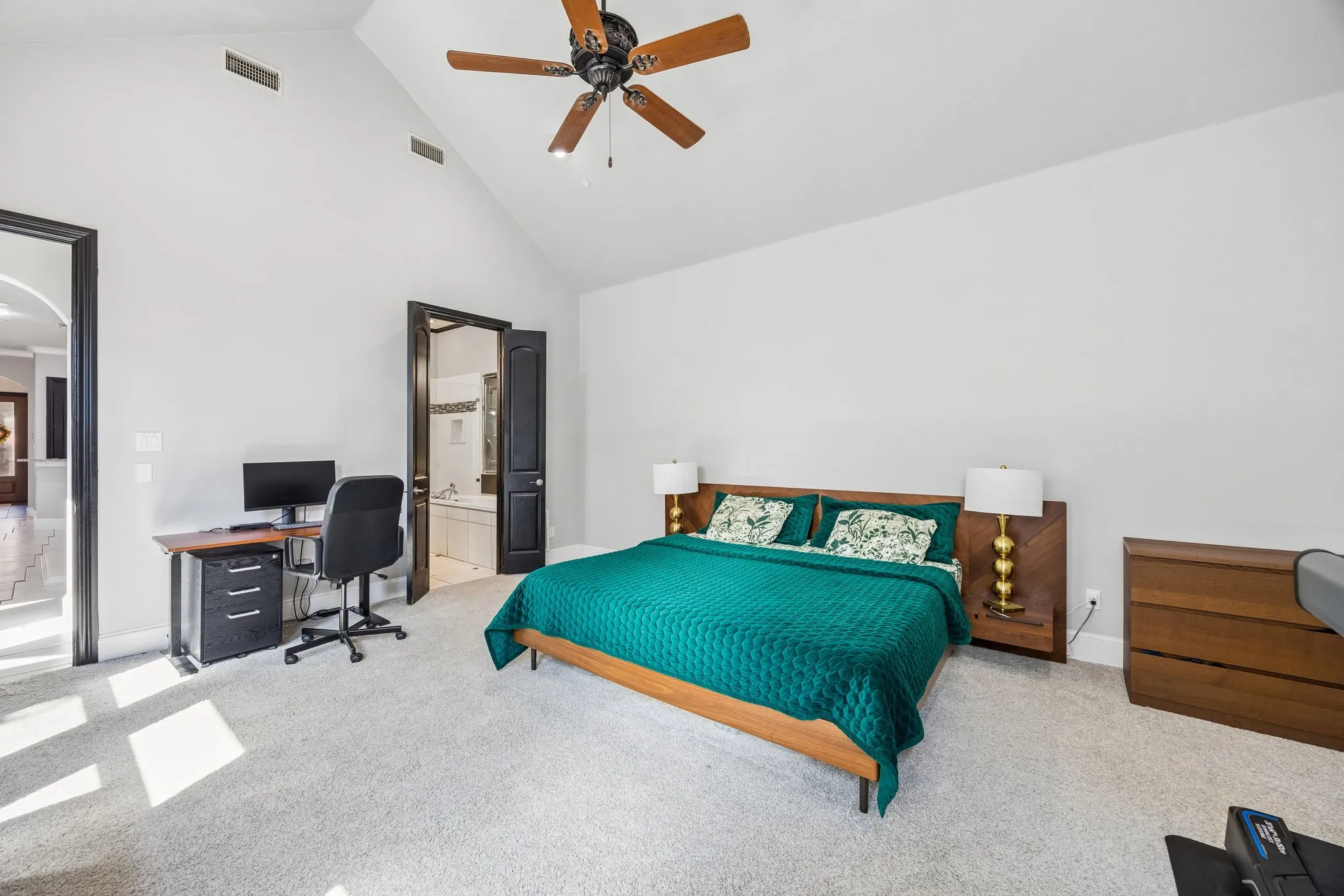 Single Family Residence For Sale in Collin County , 5217 Fort Buckner Drive, Mc Kinney, Texas 75070, 3 Bedroom, 3 Bathroom, 2 Garage spaces, 2,097 Sqft, built in 2005, mls#21394714, Real Estate Agent in Mc Kinney, Homes For Sale in Collin county, Homes For Sale in Mc Kinney, Realtor in Mc Kinney Texas, Real Estate Brokerage Independent Realty Texas, Luminita Cordes Realtor
