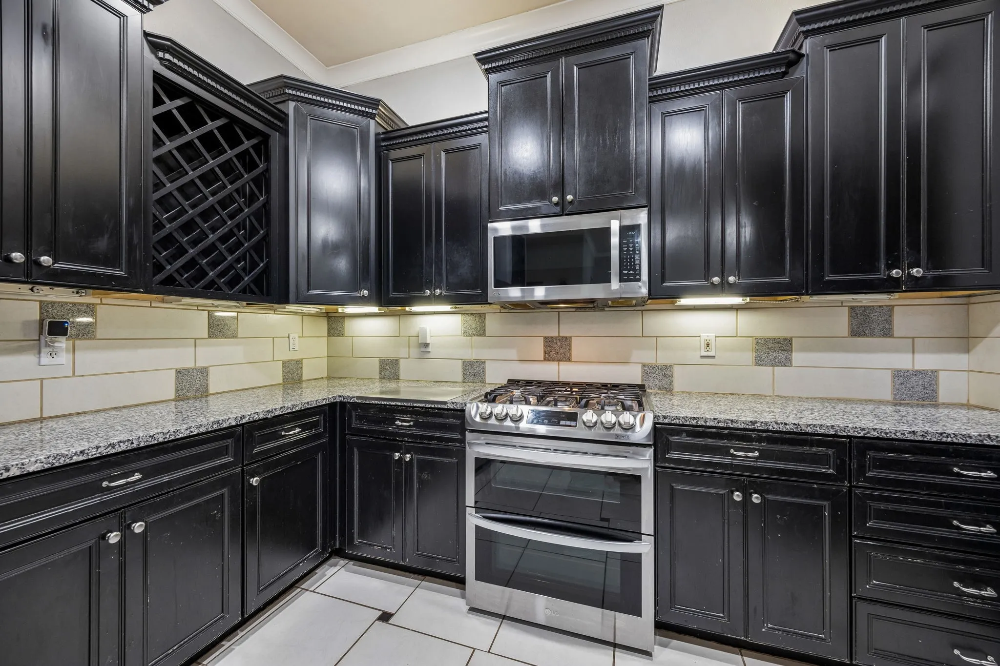 Single Family Residence For Sale in Collin County , 5217 Fort Buckner Drive, Mc Kinney, Texas 75070, 3 Bedroom, 3 Bathroom, 2 Garage spaces, 2,097 Sqft, built in 2005, mls#21394714, Real Estate Agent in Mc Kinney, Homes For Sale in Collin county, Homes For Sale in Mc Kinney, Realtor in Mc Kinney Texas, Real Estate Brokerage Independent Realty Texas, Luminita Cordes Realtor