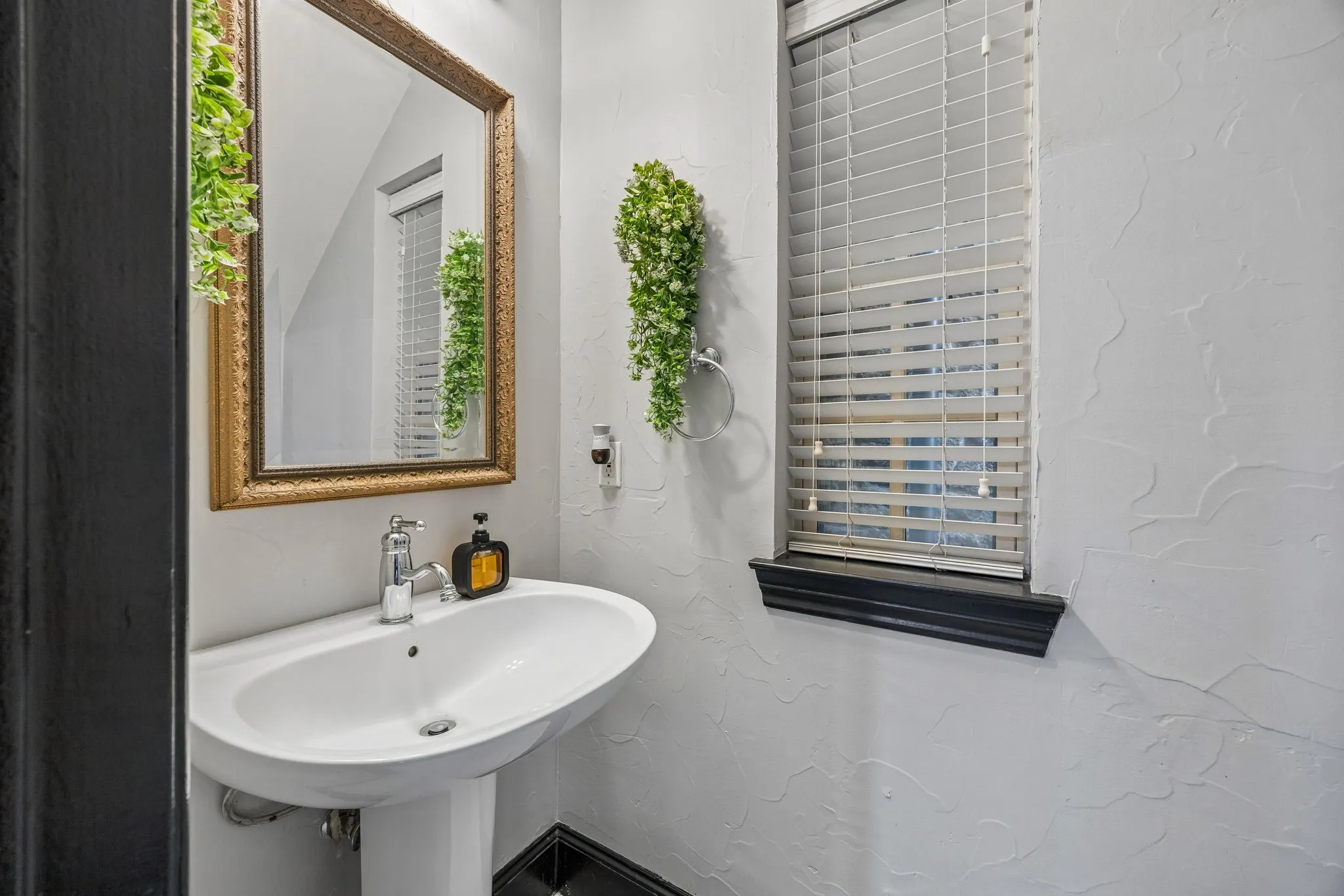 Half Bathroom downstairs