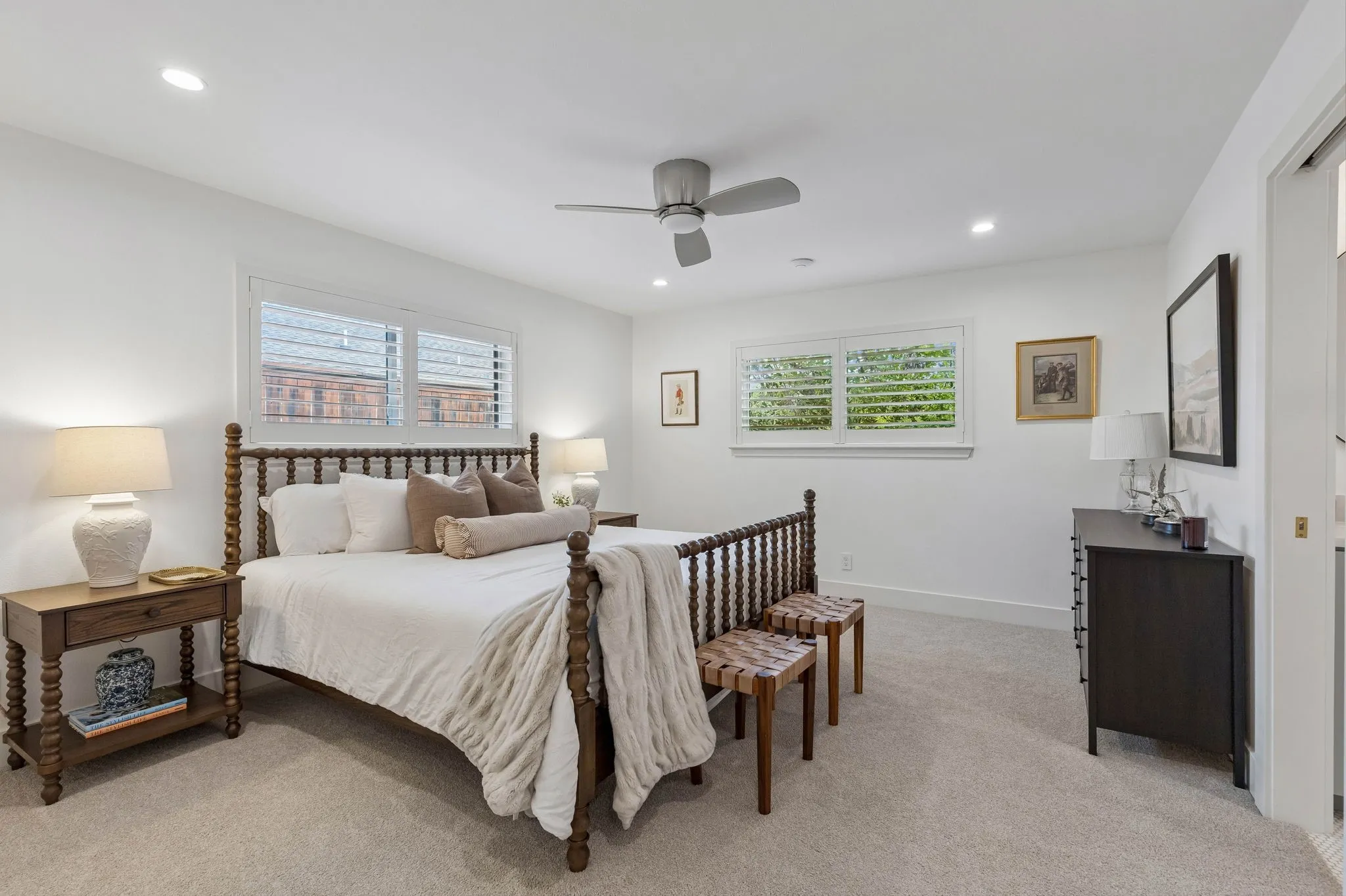 Single Family Residence For Sale in Dallas County , 6120 Berwyn Lane, Dallas, Texas 75214, 4 Bedroom, 3 Bathroom, 2 Garage spaces, 2,219 Sqft, built in 1964, mls#21395658, Real Estate Agent in Dallas, Homes For Sale in Dallas county, Homes For Sale in Dallas, Realtor in Dallas Texas, Real Estate Brokerage Independent Realty Texas, Luminita Cordes Realtor