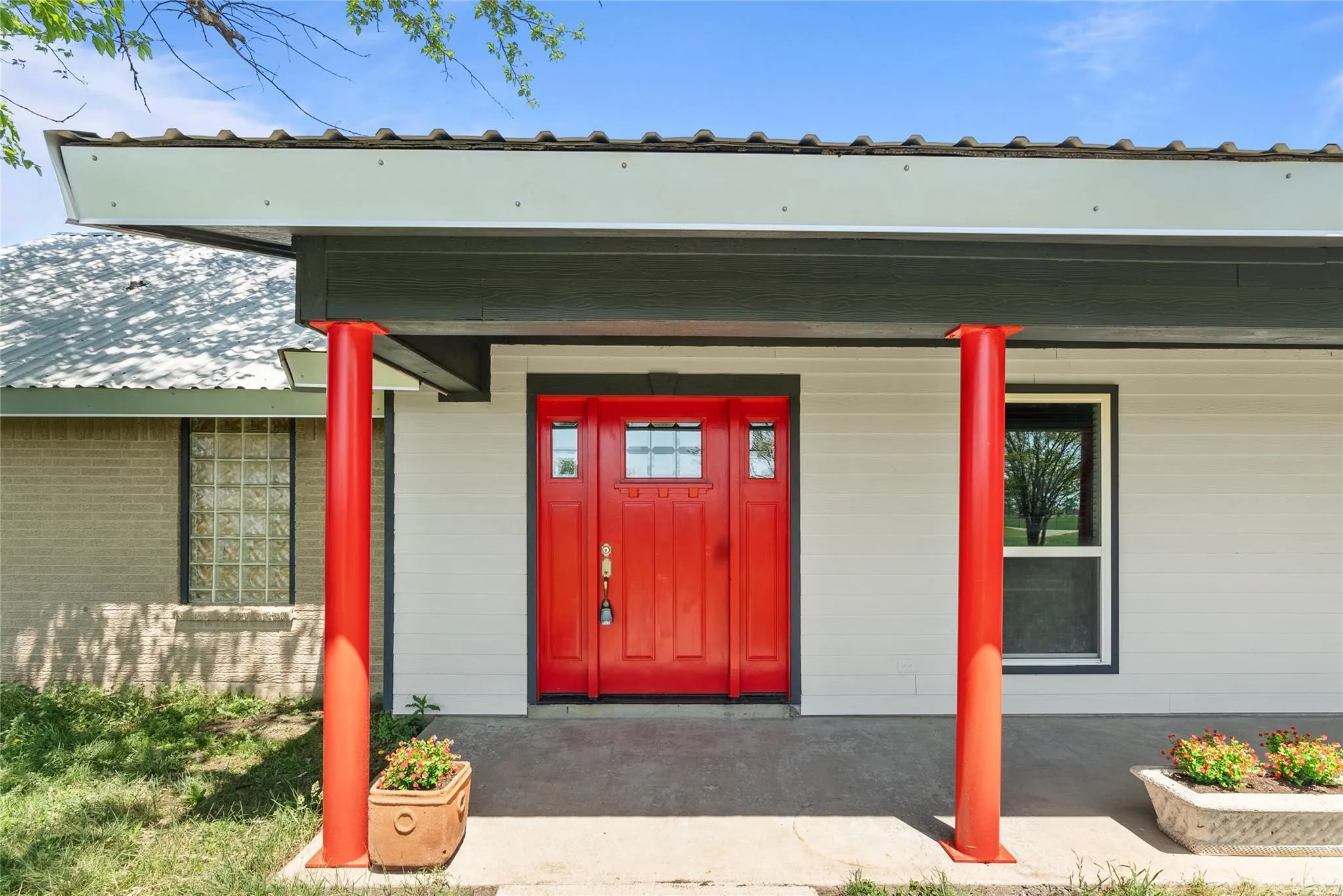 Single Family Residence For Rent in Johnson County , 9518 County Road 913, Godley, Texas 76044, 3 Bedroom, 2 Bathroom, Garage spaces, 2,498 Sqft, built in 1975, mls#21394231, Real Estate Agent in Godley, Homes For Rent in Johnson county, Homes For Rent in Godley, Realtor in Godley Texas, Real Estate Brokerage Independent Realty Texas, Luminita Cordes Realtor