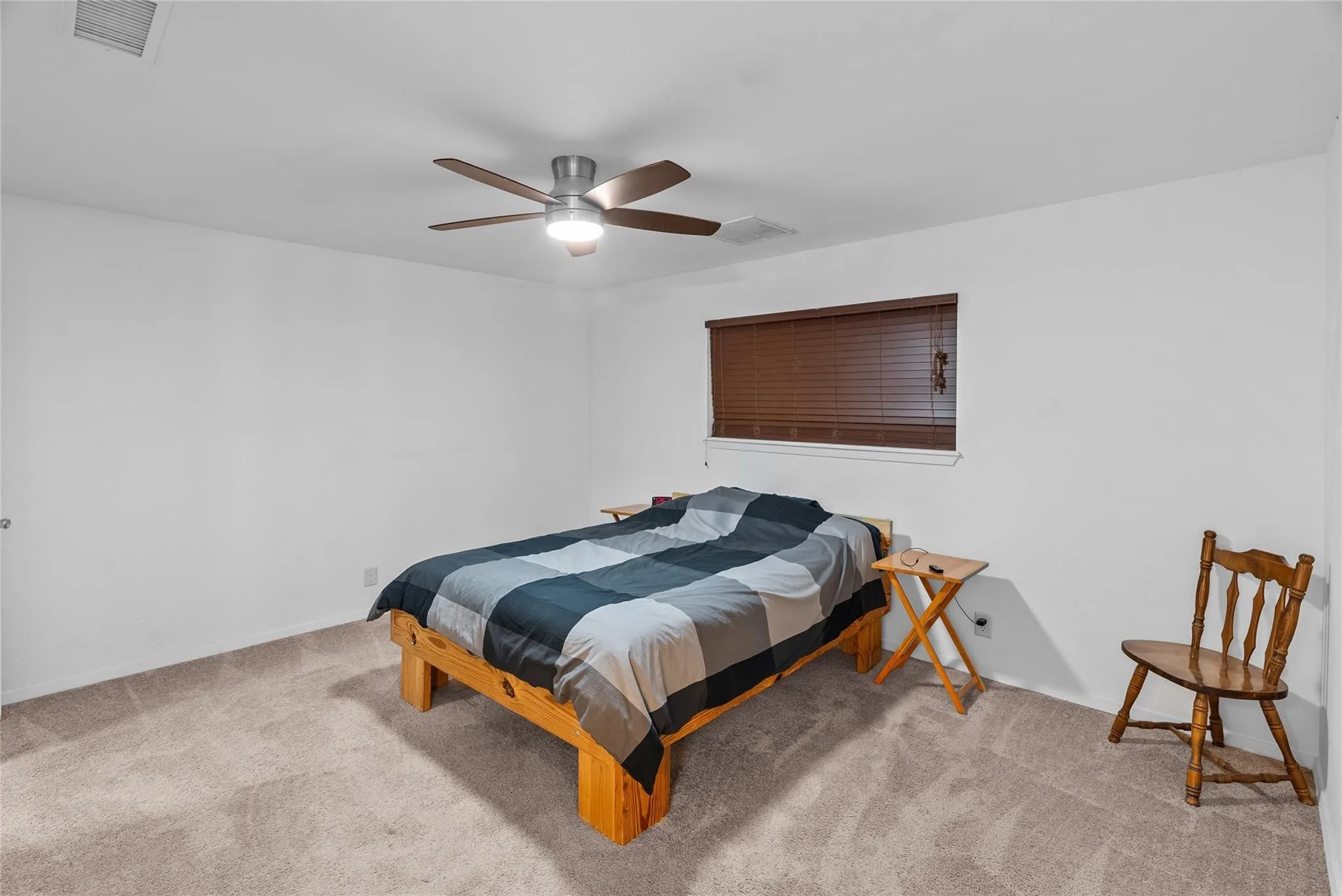 Single Family Residence For Rent in Johnson County , 9518 County Road 913, Godley, Texas 76044, 3 Bedroom, 2 Bathroom, Garage spaces, 2,498 Sqft, built in 1975, mls#21394231, Real Estate Agent in Godley, Homes For Rent in Johnson county, Homes For Rent in Godley, Realtor in Godley Texas, Real Estate Brokerage Independent Realty Texas, Luminita Cordes Realtor