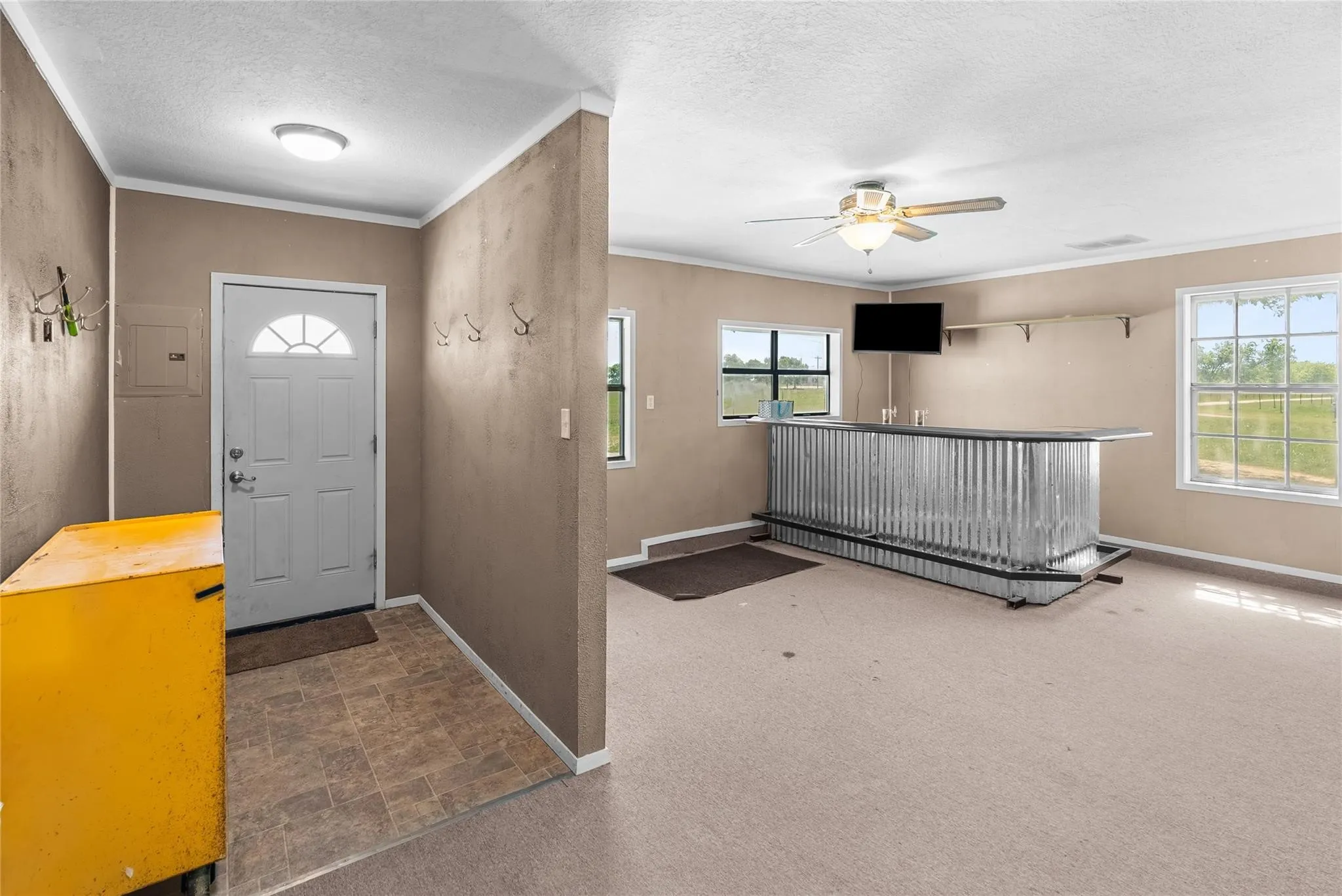 Single Family Residence For Rent in Johnson County , 9518 County Road 913, Godley, Texas 76044, 3 Bedroom, 2 Bathroom, Garage spaces, 2,498 Sqft, built in 1975, mls#21394231, Real Estate Agent in Godley, Homes For Rent in Johnson county, Homes For Rent in Godley, Realtor in Godley Texas, Real Estate Brokerage Independent Realty Texas, Luminita Cordes Realtor