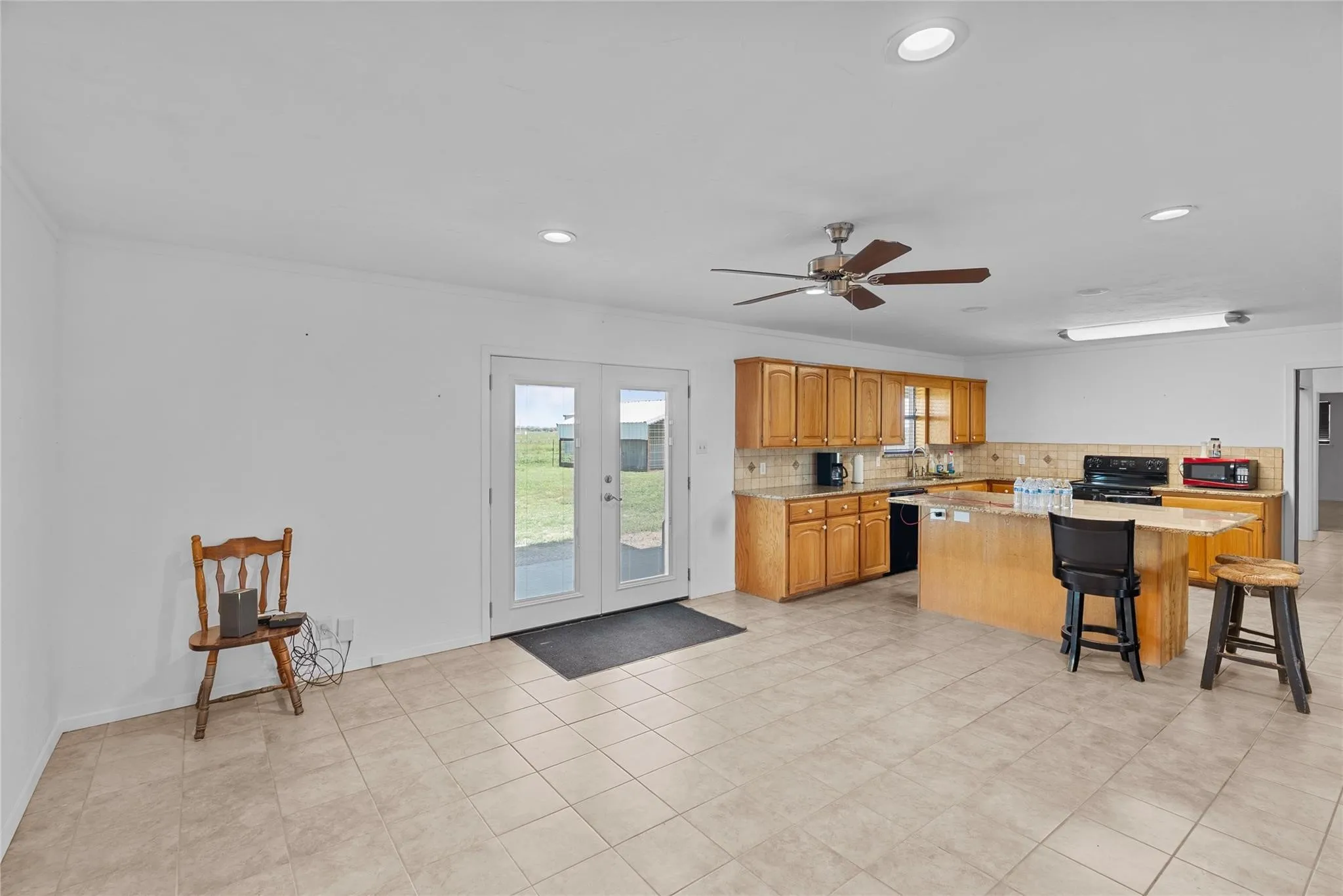 Single Family Residence For Rent in Johnson County , 9518 County Road 913, Godley, Texas 76044, 3 Bedroom, 2 Bathroom, Garage spaces, 2,498 Sqft, built in 1975, mls#21394231, Real Estate Agent in Godley, Homes For Rent in Johnson county, Homes For Rent in Godley, Realtor in Godley Texas, Real Estate Brokerage Independent Realty Texas, Luminita Cordes Realtor