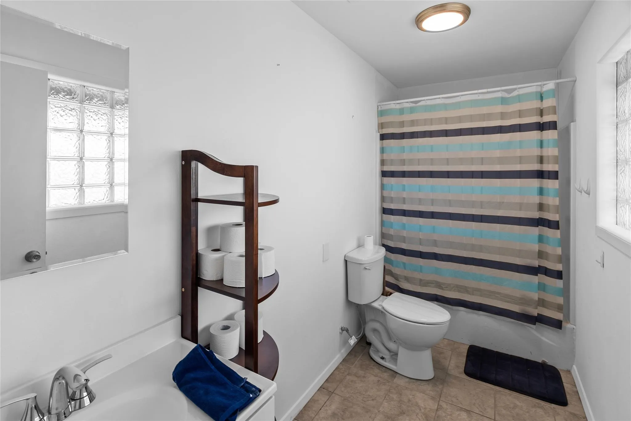 Single Family Residence For Rent in Johnson County , 9518 County Road 913, Godley, Texas 76044, 3 Bedroom, 2 Bathroom, Garage spaces, 2,498 Sqft, built in 1975, mls#21394231, Real Estate Agent in Godley, Homes For Rent in Johnson county, Homes For Rent in Godley, Realtor in Godley Texas, Real Estate Brokerage Independent Realty Texas, Luminita Cordes Realtor