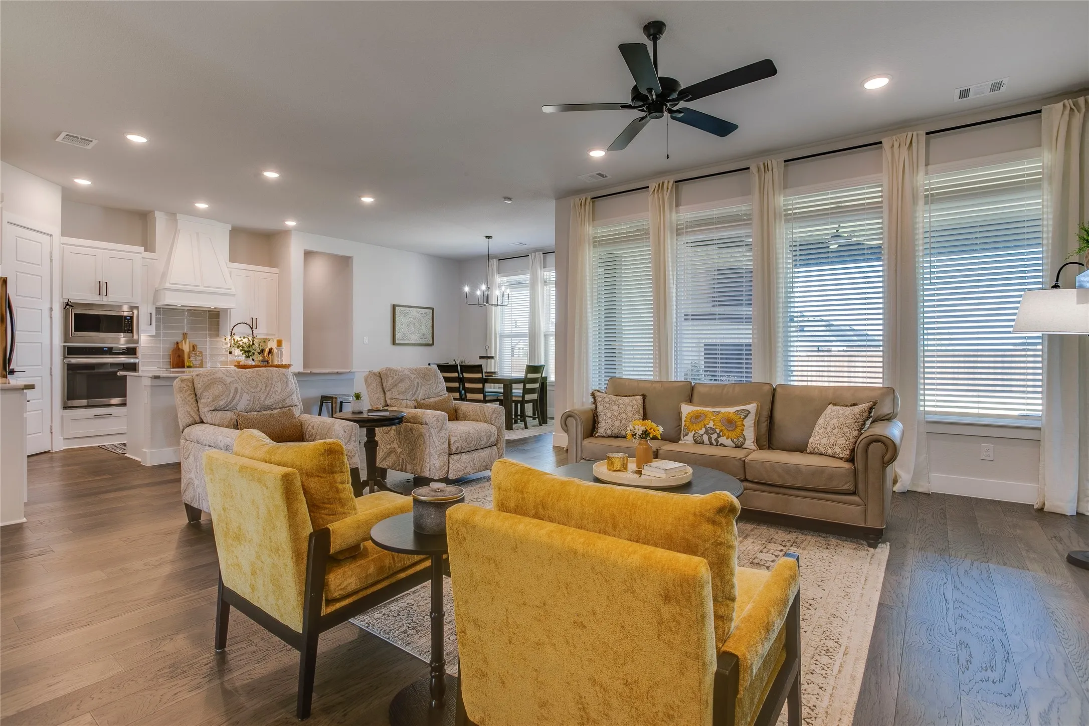 Single Family Residence For Sale in Ellis County , 1730 Blackfoot Parkway, Waxahachie, Texas 75165, 4 Bedroom, 3 Bathroom, 3 Garage spaces, 2,585 Sqft, built in 2024, mls#21390571, Real Estate Agent in Waxahachie, Homes For Sale in Ellis county, Homes For Sale in Waxahachie, Realtor in Waxahachie Texas, Real Estate Brokerage Independent Realty Texas, Luminita Cordes Realtor