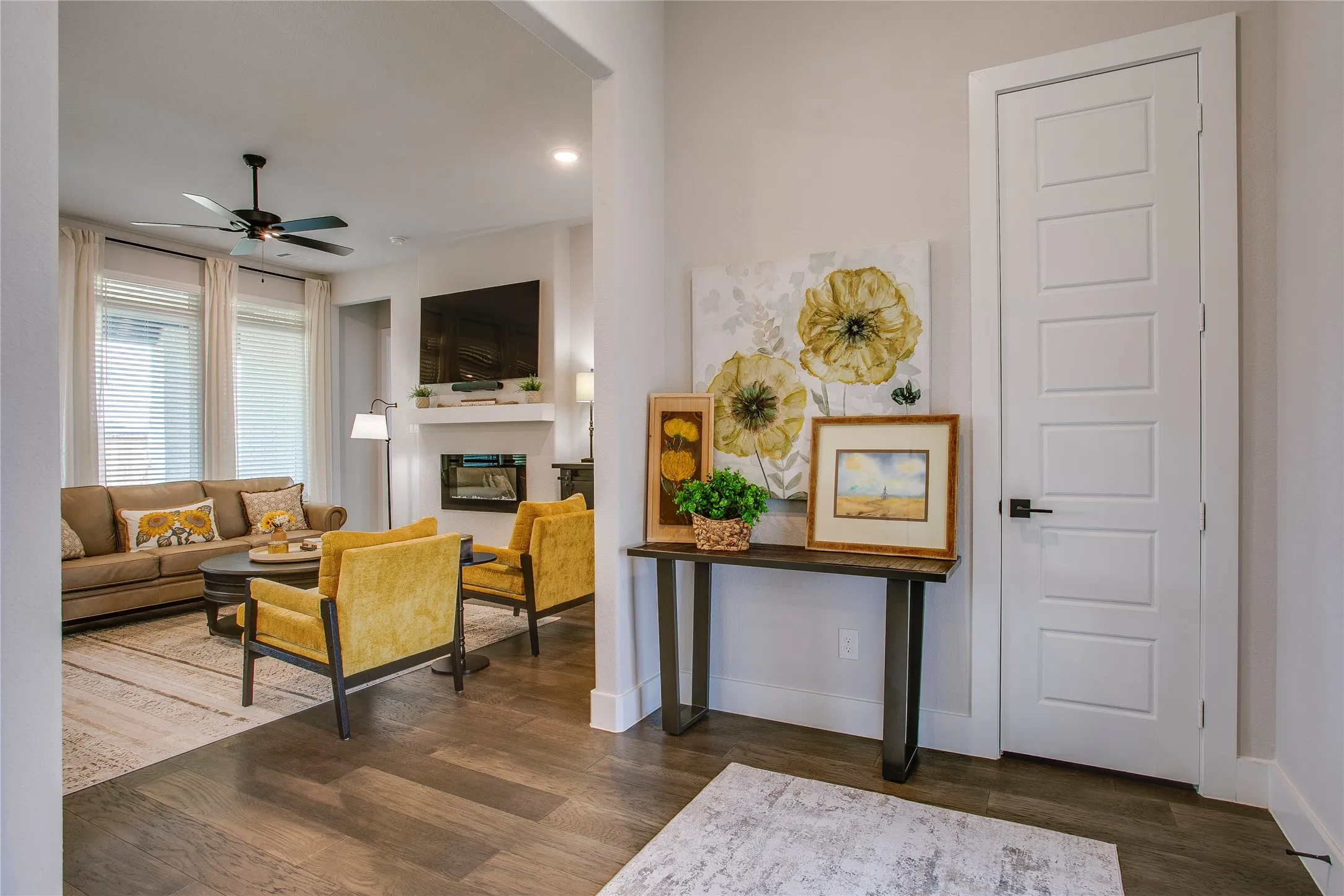 Single Family Residence For Sale in Ellis County , 1730 Blackfoot Parkway, Waxahachie, Texas 75165, 4 Bedroom, 3 Bathroom, 3 Garage spaces, 2,585 Sqft, built in 2024, mls#21390571, Real Estate Agent in Waxahachie, Homes For Sale in Ellis county, Homes For Sale in Waxahachie, Realtor in Waxahachie Texas, Real Estate Brokerage Independent Realty Texas, Luminita Cordes Realtor