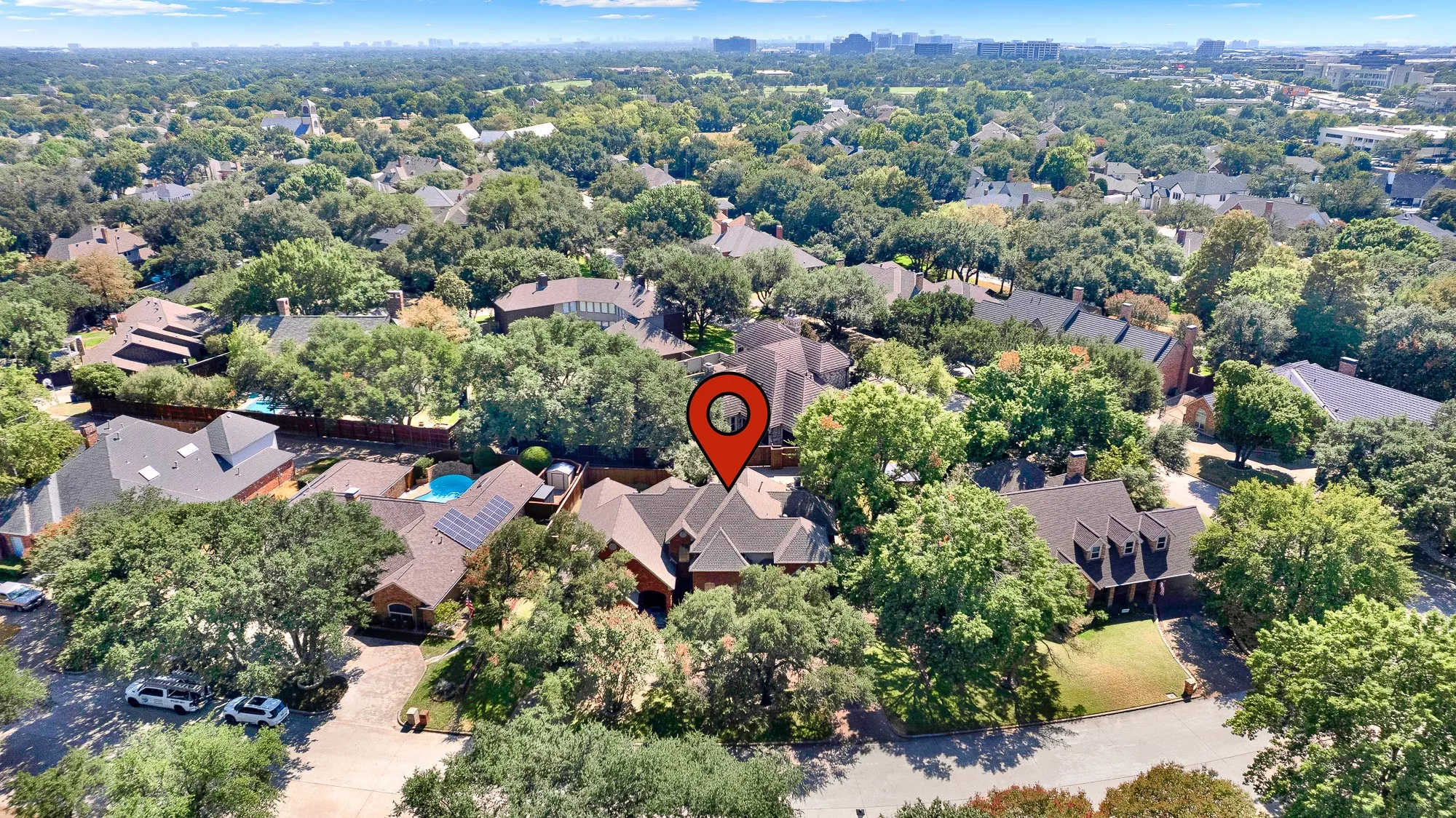Drone image view from front of property on Briargrove Lane