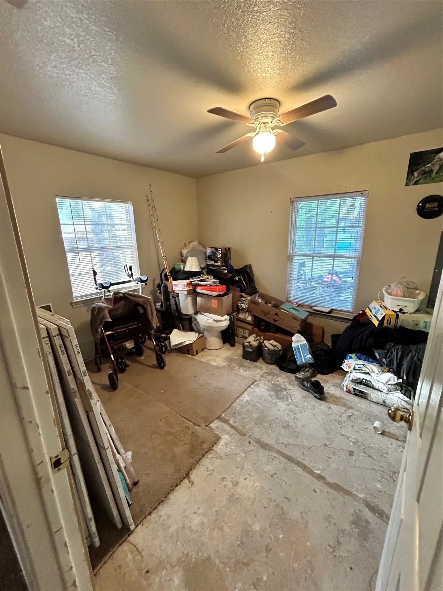 Single Family Residence For Sale in Henderson County , 235 Wildwind Street, Gun Barrel City, Texas 75156, 3 Bedroom, 2 Bathroom, Garage spaces, 1,410 Sqft, built in 1993, mls#21395689, Real Estate Agent in Gun Barrel City, Homes For Sale in Henderson county, Homes For Sale in Gun Barrel City, Realtor in Gun Barrel City Texas, Real Estate Brokerage Independent Realty Texas, Luminita Cordes Realtor