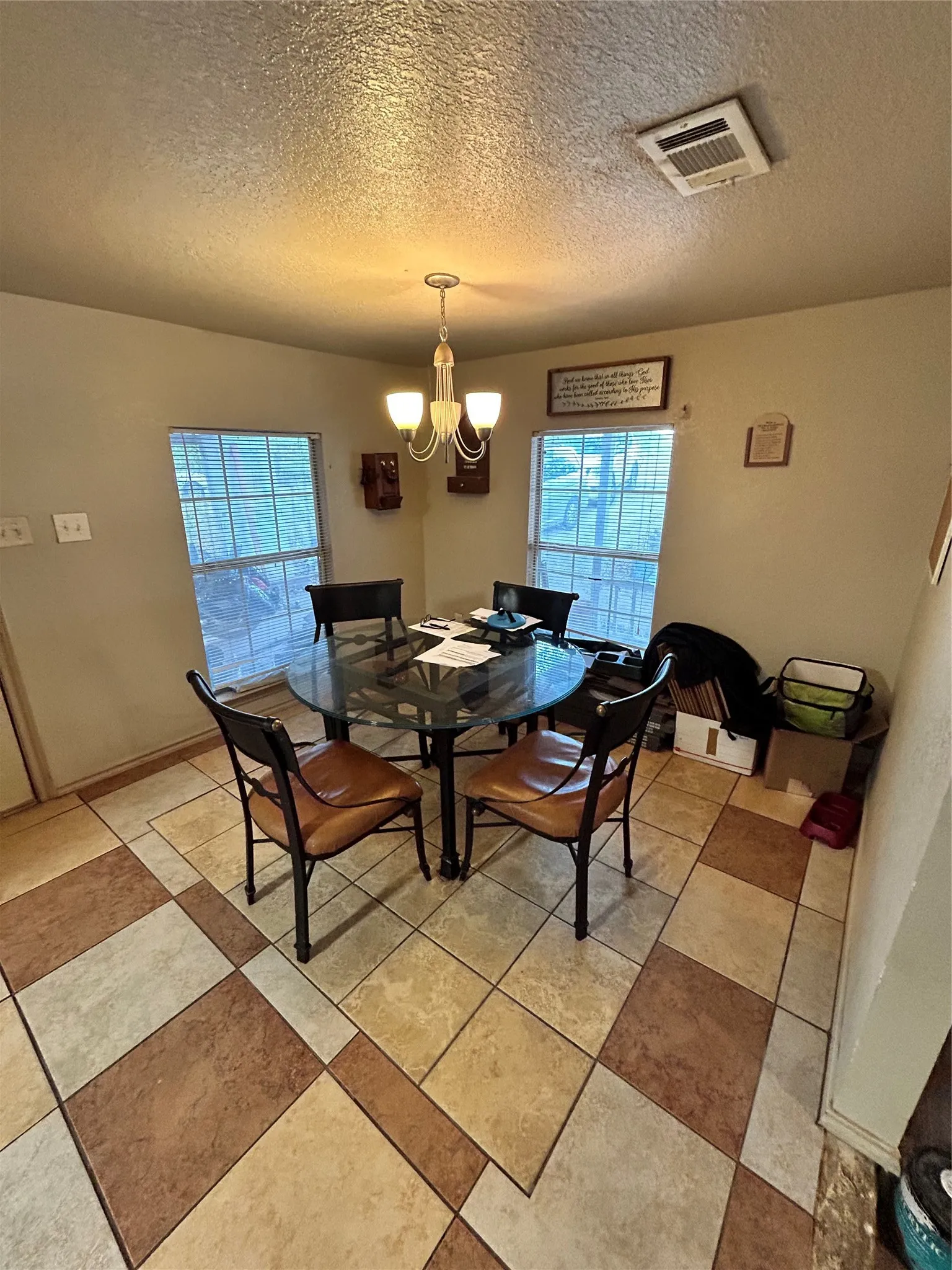 Single Family Residence For Sale in Henderson County , 235 Wildwind Street, Gun Barrel City, Texas 75156, 3 Bedroom, 2 Bathroom, Garage spaces, 1,410 Sqft, built in 1993, mls#21395689, Real Estate Agent in Gun Barrel City, Homes For Sale in Henderson county, Homes For Sale in Gun Barrel City, Realtor in Gun Barrel City Texas, Real Estate Brokerage Independent Realty Texas, Luminita Cordes Realtor