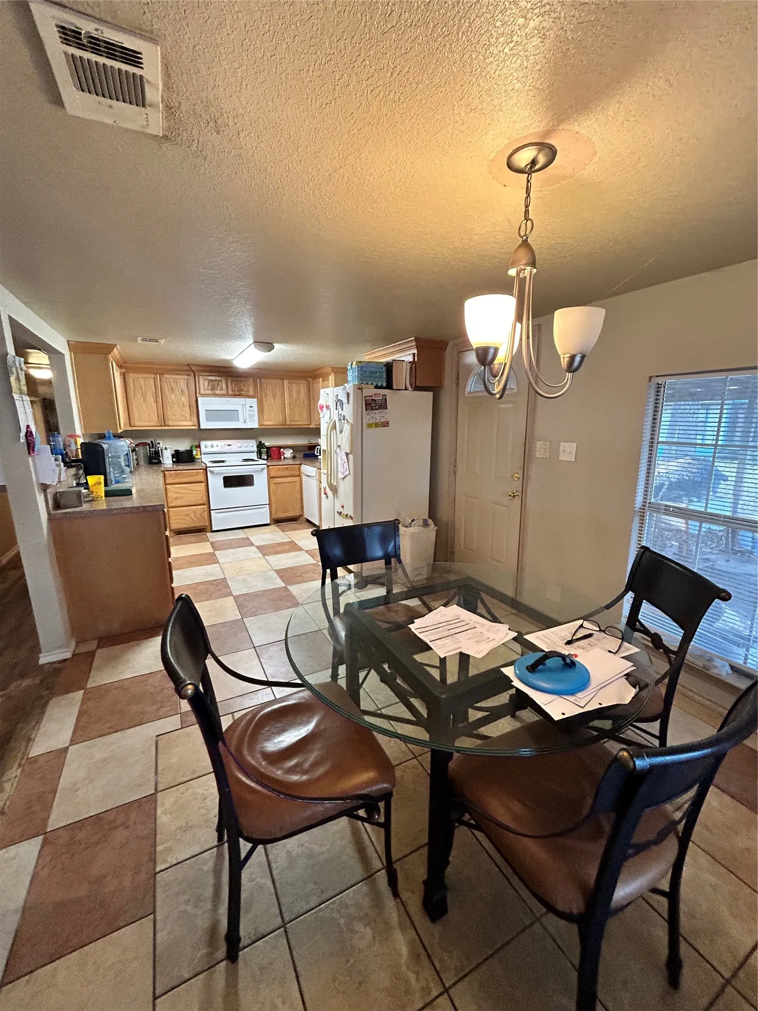 Single Family Residence For Sale in Henderson County , 235 Wildwind Street, Gun Barrel City, Texas 75156, 3 Bedroom, 2 Bathroom, Garage spaces, 1,410 Sqft, built in 1993, mls#21395689, Real Estate Agent in Gun Barrel City, Homes For Sale in Henderson county, Homes For Sale in Gun Barrel City, Realtor in Gun Barrel City Texas, Real Estate Brokerage Independent Realty Texas, Luminita Cordes Realtor