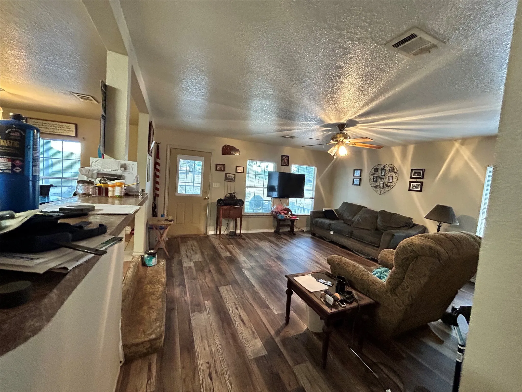 Single Family Residence For Sale in Henderson County , 235 Wildwind Street, Gun Barrel City, Texas 75156, 3 Bedroom, 2 Bathroom, Garage spaces, 1,410 Sqft, built in 1993, mls#21395689, Real Estate Agent in Gun Barrel City, Homes For Sale in Henderson county, Homes For Sale in Gun Barrel City, Realtor in Gun Barrel City Texas, Real Estate Brokerage Independent Realty Texas, Luminita Cordes Realtor