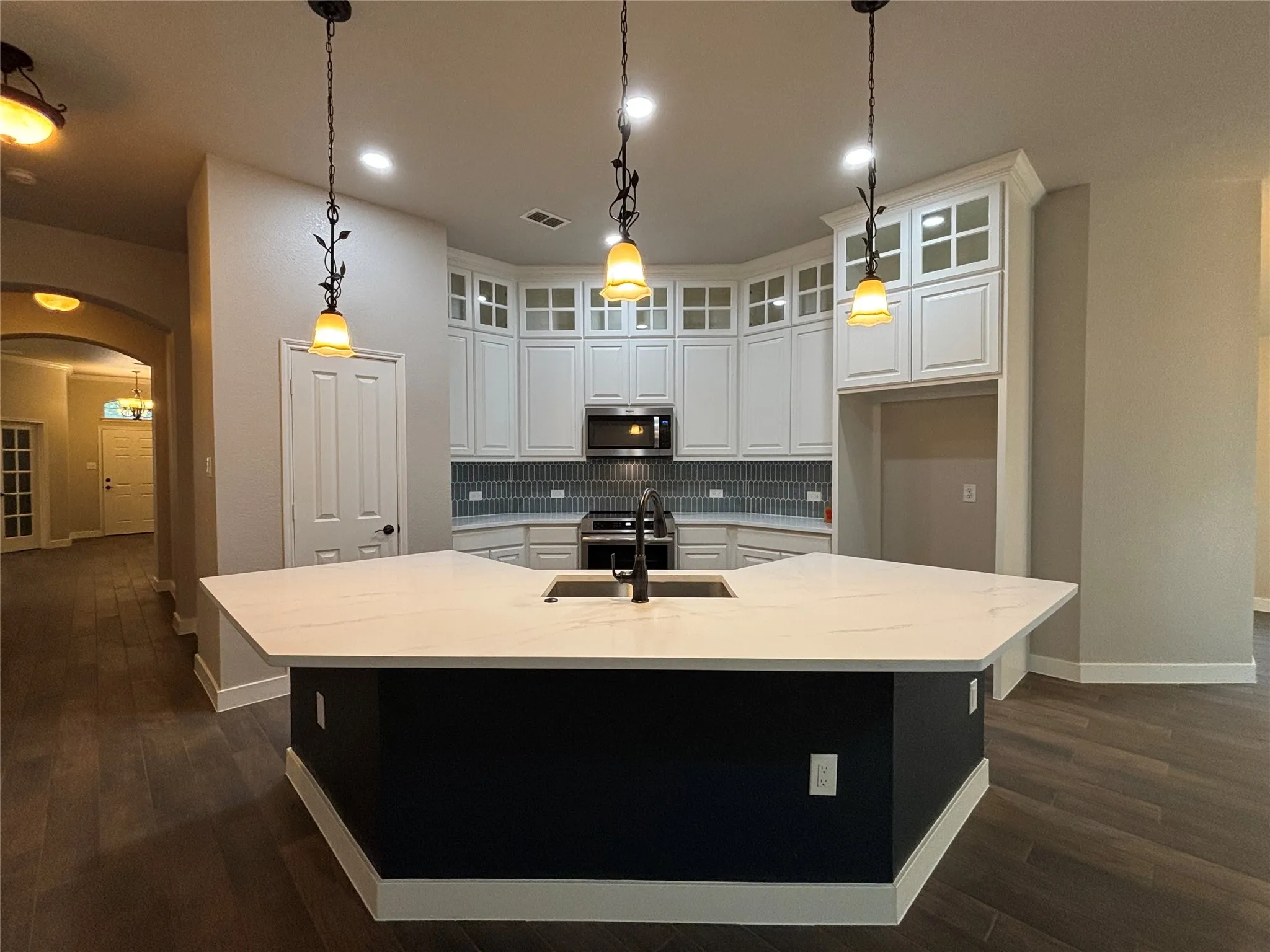 Single Family Residence For Rent in Dallas County , 812 Ridge Point Drive, Grand Prairie, Texas 75052, 3 Bedroom, 2 Bathroom, 2 Garage spaces, 2,260 Sqft, built in 2005, mls#21394673, Real Estate Agent in Grand Prairie, Homes For Rent in Dallas county, Homes For Rent in Grand Prairie, Realtor in Grand Prairie Texas, Real Estate Brokerage Independent Realty Texas, Luminita Cordes Realtor