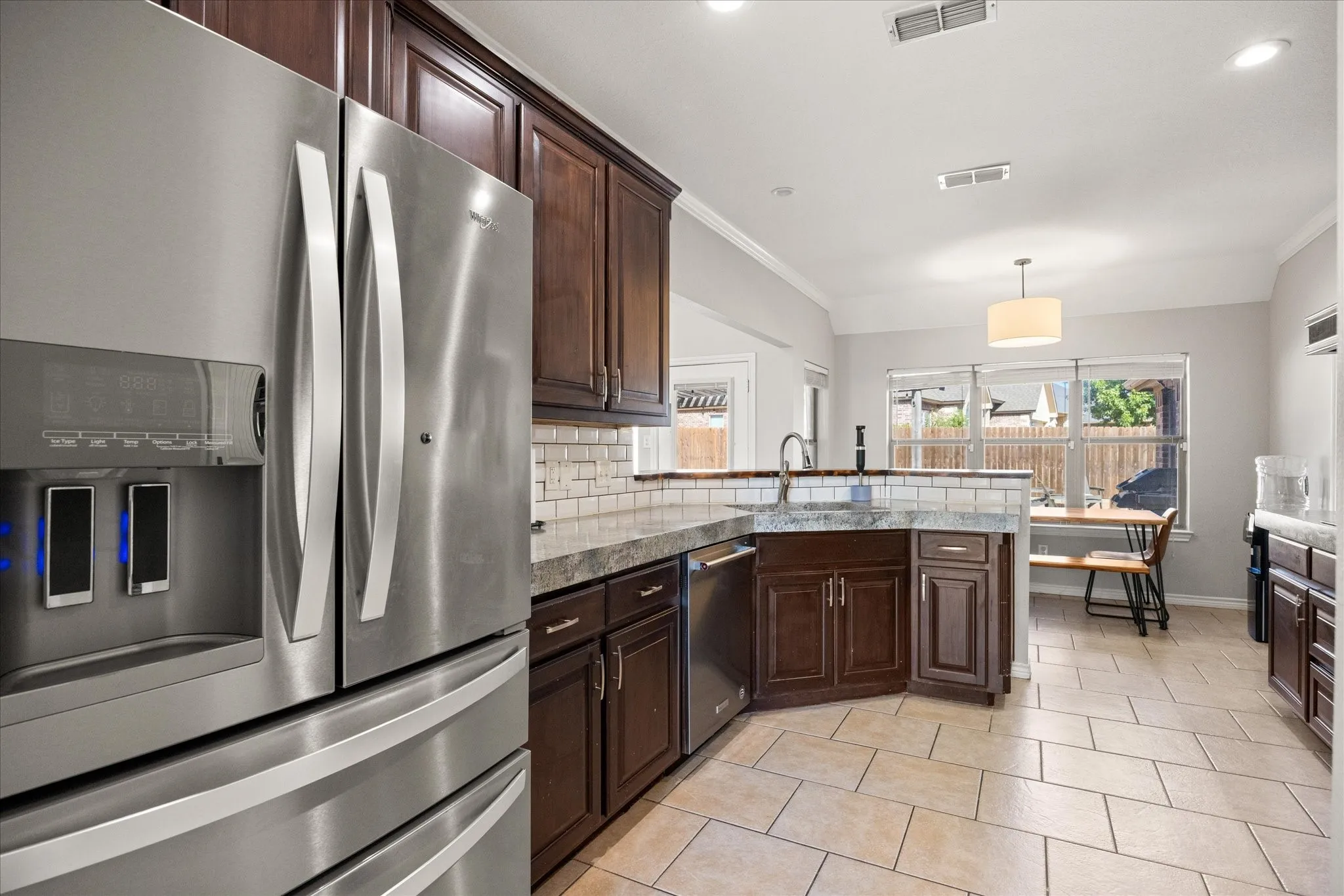 Single Family Residence For Sale in Erath County , 801 Maplewood Court, Stephenville, Texas 76401, 3 Bedroom, 2 Bathroom, 2 Garage spaces, 1,977 Sqft, built in 2005, mls#21395702, Real Estate Agent in Stephenville, Homes For Sale in Erath county, Homes For Sale in Stephenville, Realtor in Stephenville Texas, Real Estate Brokerage Independent Realty Texas, Luminita Cordes Realtor