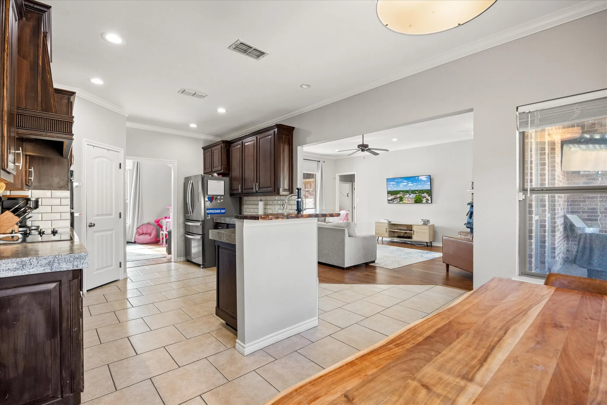 Single Family Residence For Sale in Erath County , 801 Maplewood Court, Stephenville, Texas 76401, 3 Bedroom, 2 Bathroom, 2 Garage spaces, 1,977 Sqft, built in 2005, mls#21395702, Real Estate Agent in Stephenville, Homes For Sale in Erath county, Homes For Sale in Stephenville, Realtor in Stephenville Texas, Real Estate Brokerage Independent Realty Texas, Luminita Cordes Realtor