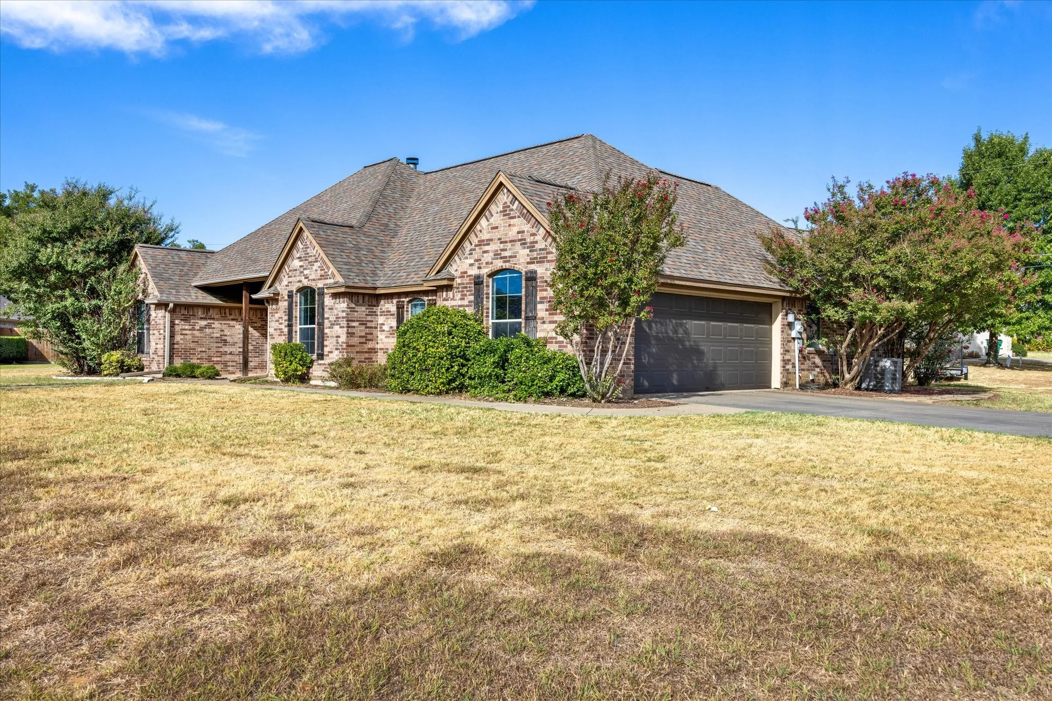 Single Family Residence For Sale in Erath County , 801 Maplewood Court, Stephenville, Texas 76401, 3 Bedroom, 2 Bathroom, 2 Garage spaces, 1,977 Sqft, built in 2005, mls#21395702, Real Estate Agent in Stephenville, Homes For Sale in Erath county, Homes For Sale in Stephenville, Realtor in Stephenville Texas, Real Estate Brokerage Independent Realty Texas, Luminita Cordes Realtor