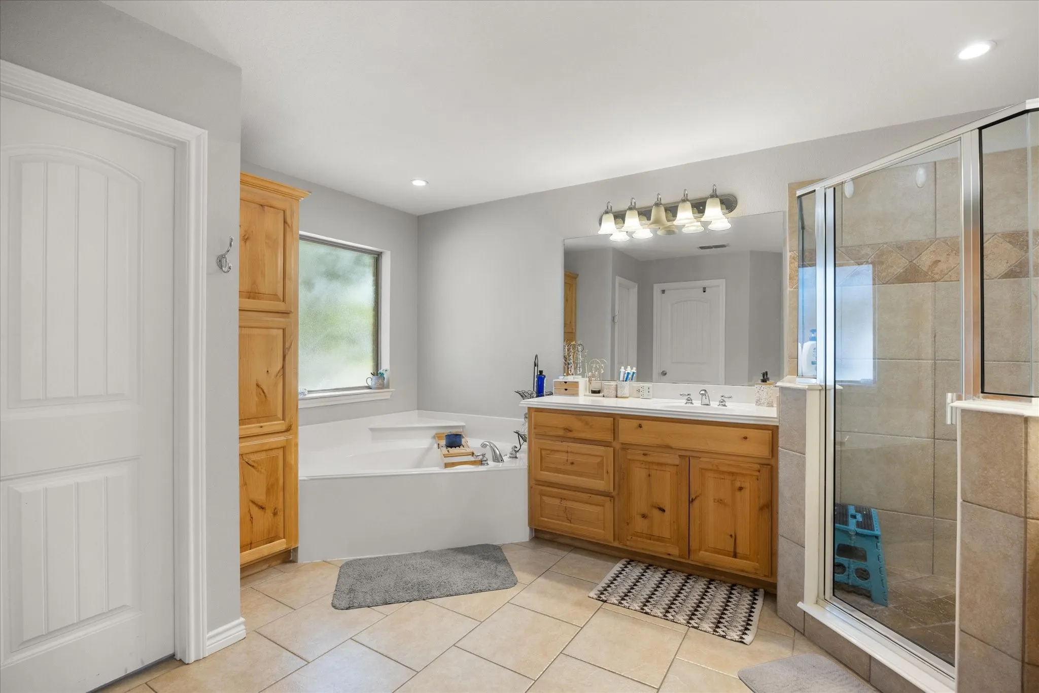 Single Family Residence For Sale in Erath County , 801 Maplewood Court, Stephenville, Texas 76401, 3 Bedroom, 2 Bathroom, 2 Garage spaces, 1,977 Sqft, built in 2005, mls#21395702, Real Estate Agent in Stephenville, Homes For Sale in Erath county, Homes For Sale in Stephenville, Realtor in Stephenville Texas, Real Estate Brokerage Independent Realty Texas, Luminita Cordes Realtor