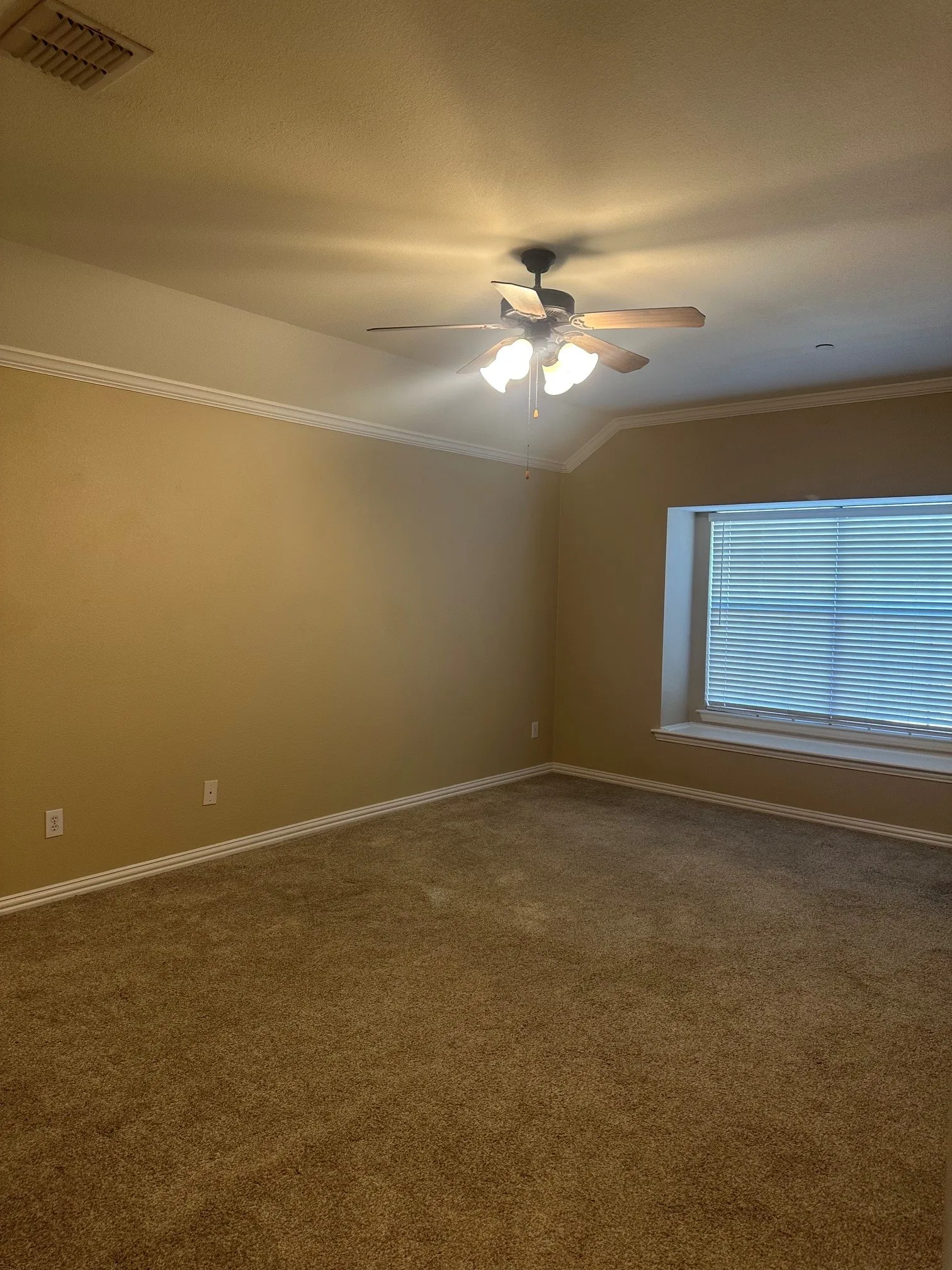 Townhouse For Rent in Collin County , 8720 Bigelow Drive, Plano, Texas 75024, 2 Bedroom, 3 Bathroom, 2 Garage spaces, 1,398 Sqft, built in 2006, mls#21395706, Real Estate Agent in Plano, Homes For Rent in Collin county, Homes For Rent in Plano, Realtor in Plano Texas, Real Estate Brokerage Independent Realty Texas, Luminita Cordes Realtor