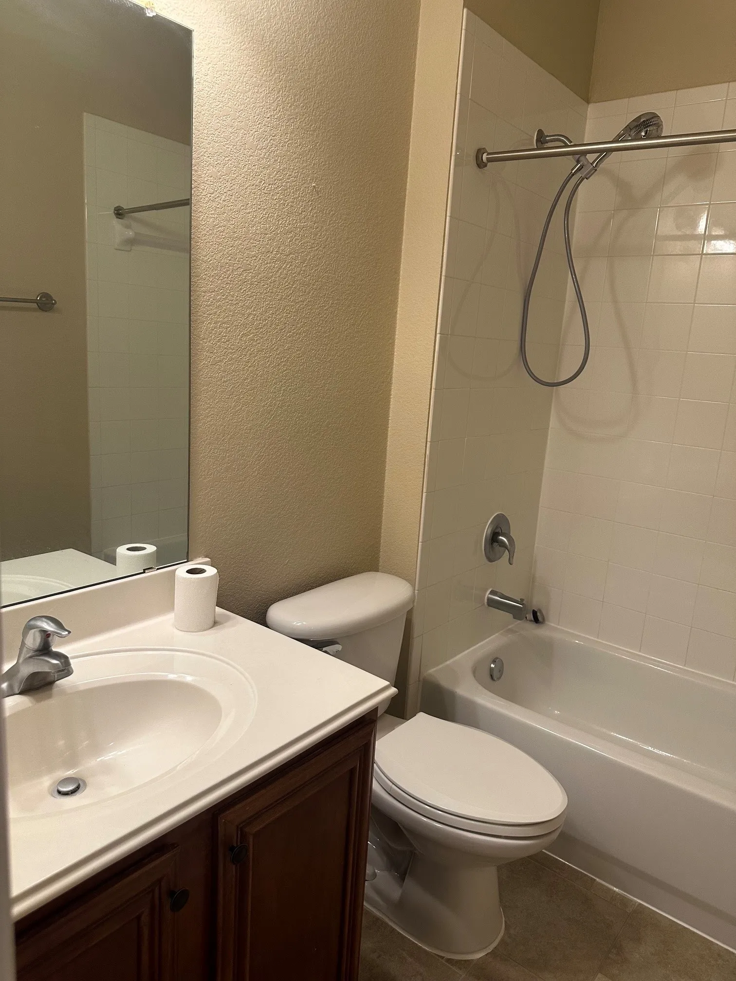 Townhouse For Rent in Collin County , 8720 Bigelow Drive, Plano, Texas 75024, 2 Bedroom, 3 Bathroom, 2 Garage spaces, 1,398 Sqft, built in 2006, mls#21395706, Real Estate Agent in Plano, Homes For Rent in Collin county, Homes For Rent in Plano, Realtor in Plano Texas, Real Estate Brokerage Independent Realty Texas, Luminita Cordes Realtor