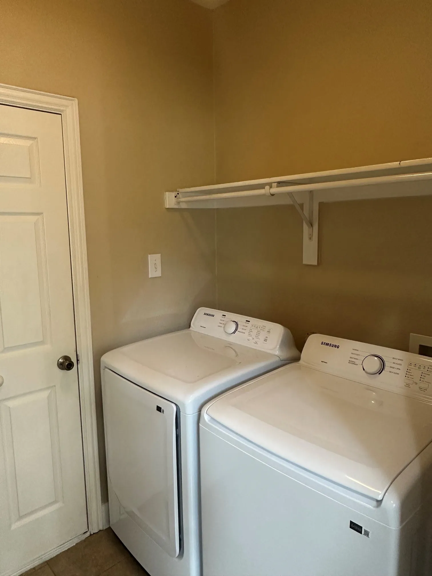 Townhouse For Rent in Collin County , 8720 Bigelow Drive, Plano, Texas 75024, 2 Bedroom, 3 Bathroom, 2 Garage spaces, 1,398 Sqft, built in 2006, mls#21395706, Real Estate Agent in Plano, Homes For Rent in Collin county, Homes For Rent in Plano, Realtor in Plano Texas, Real Estate Brokerage Independent Realty Texas, Luminita Cordes Realtor