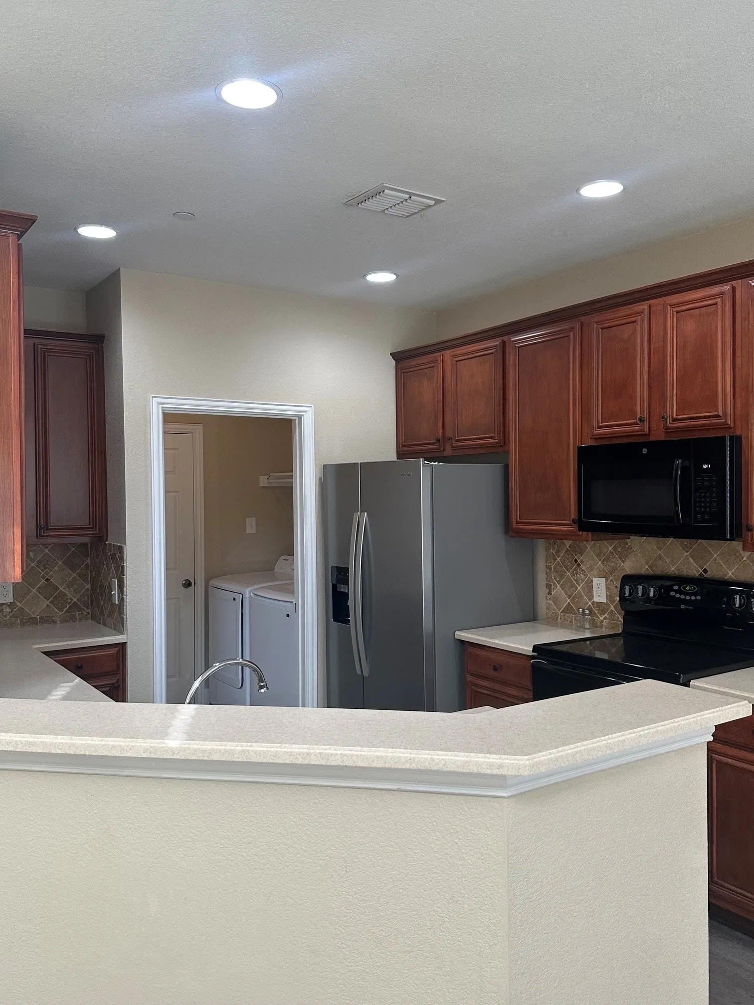 Townhouse For Rent in Collin County , 8720 Bigelow Drive, Plano, Texas 75024, 2 Bedroom, 3 Bathroom, 2 Garage spaces, 1,398 Sqft, built in 2006, mls#21395706, Real Estate Agent in Plano, Homes For Rent in Collin county, Homes For Rent in Plano, Realtor in Plano Texas, Real Estate Brokerage Independent Realty Texas, Luminita Cordes Realtor