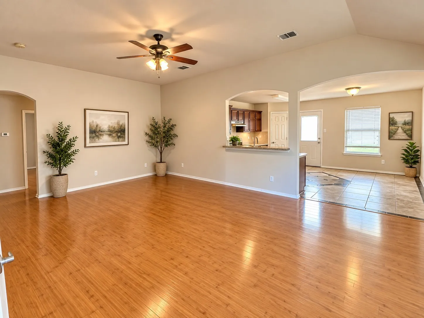 Single Family Residence For Rent in Dallas County , 1105 Riley Drive, Garland, Texas 75040, 3 Bedroom, 2 Bathroom, 2 Garage spaces, 1,518 Sqft, built in 2006, mls#21394874, Real Estate Agent in Garland, Homes For Rent in Dallas county, Homes For Rent in Garland, Realtor in Garland Texas, Real Estate Brokerage Independent Realty Texas, Luminita Cordes Realtor