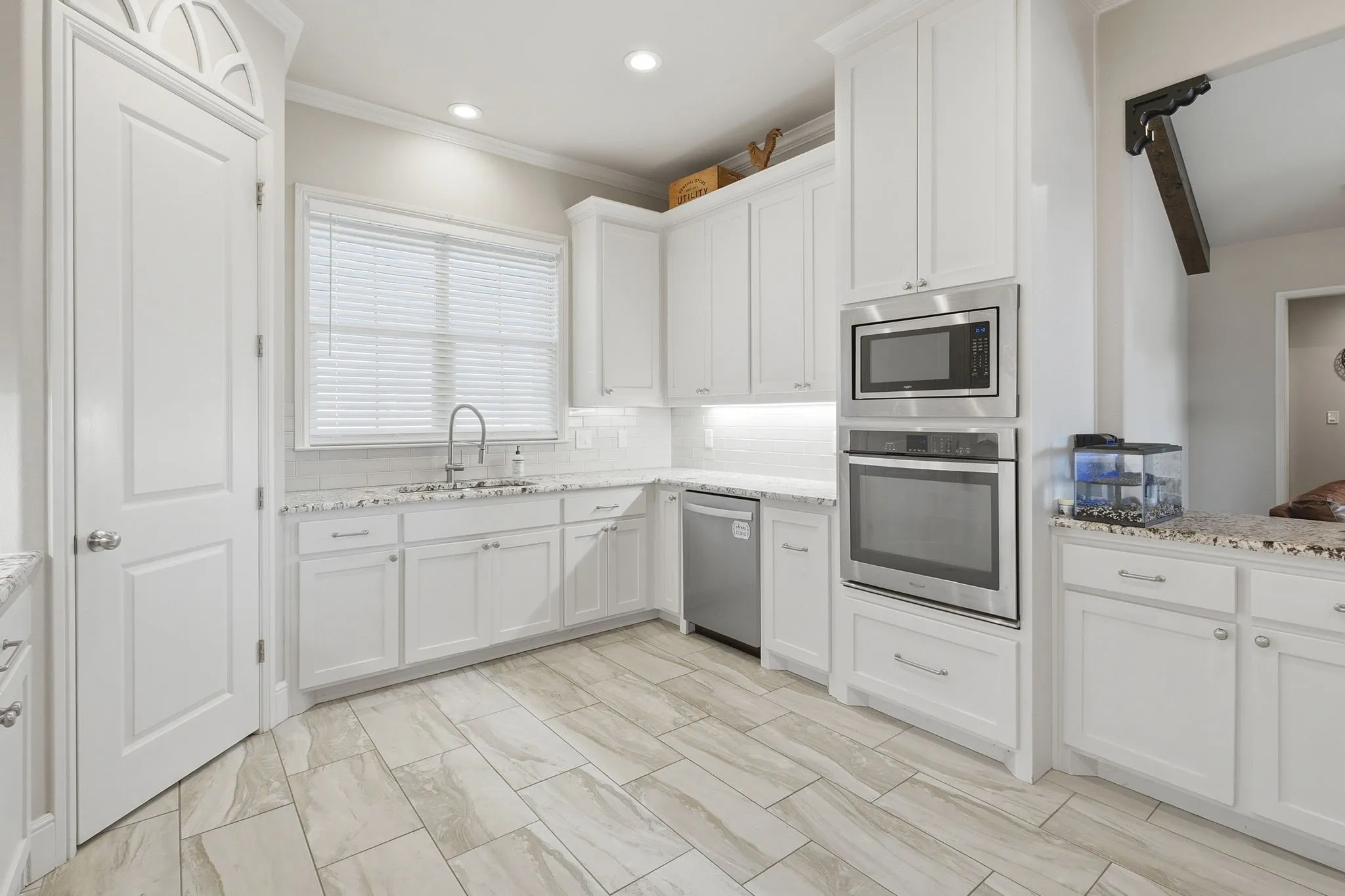 Single Family Residence For Sale in Hunt County , 3857 County Road 2156, Caddo Mills, Texas 75135, 4 Bedroom, 4 Bathroom, 2 Garage spaces, 2,798 Sqft, built in 2017, mls#21382582, Real Estate Agent in Caddo Mills, Homes For Sale in Hunt county, Homes For Sale in Caddo Mills, Realtor in Caddo Mills Texas, Real Estate Brokerage Independent Realty Texas, Luminita Cordes Realtor