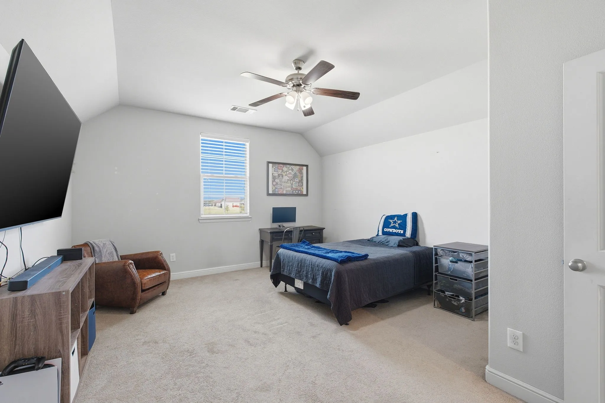 Single Family Residence For Sale in Hunt County , 3857 County Road 2156, Caddo Mills, Texas 75135, 4 Bedroom, 4 Bathroom, 2 Garage spaces, 2,798 Sqft, built in 2017, mls#21382582, Real Estate Agent in Caddo Mills, Homes For Sale in Hunt county, Homes For Sale in Caddo Mills, Realtor in Caddo Mills Texas, Real Estate Brokerage Independent Realty Texas, Luminita Cordes Realtor