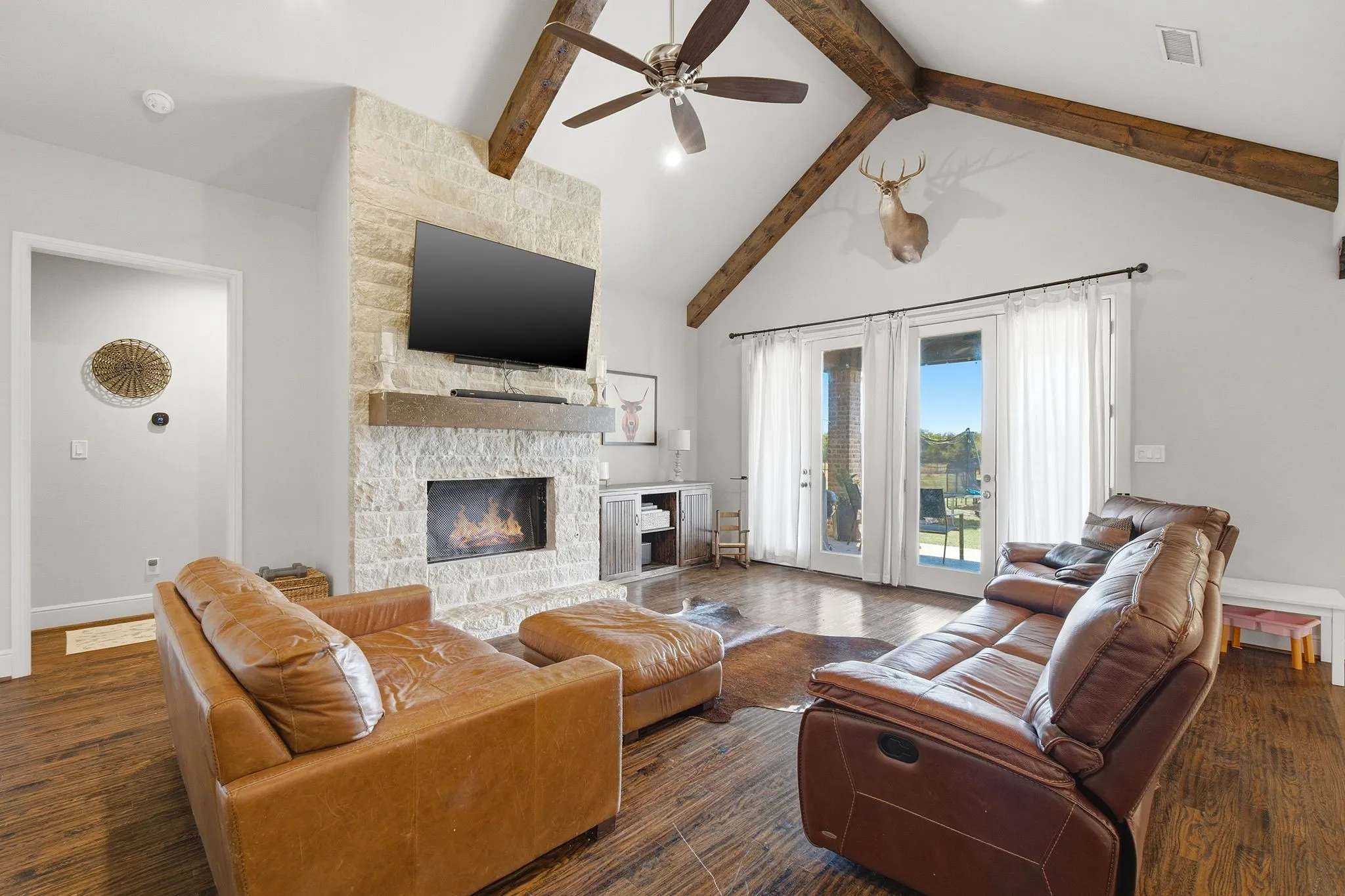 Single Family Residence For Sale in Hunt County , 3857 County Road 2156, Caddo Mills, Texas 75135, 4 Bedroom, 4 Bathroom, 2 Garage spaces, 2,798 Sqft, built in 2017, mls#21382582, Real Estate Agent in Caddo Mills, Homes For Sale in Hunt county, Homes For Sale in Caddo Mills, Realtor in Caddo Mills Texas, Real Estate Brokerage Independent Realty Texas, Luminita Cordes Realtor