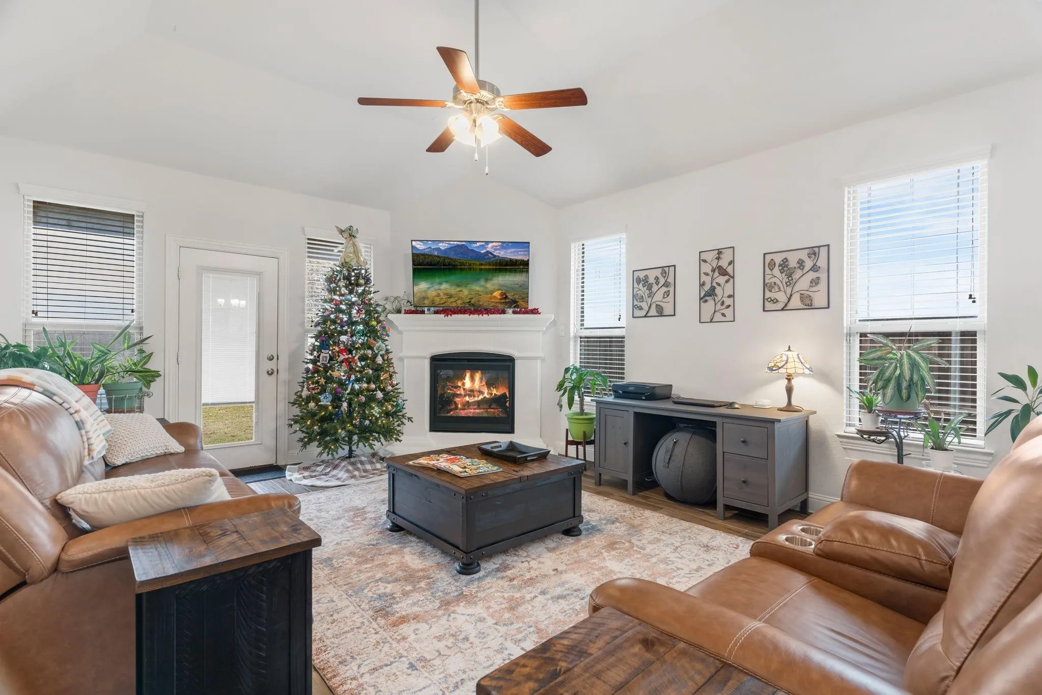 Single Family Residence For Sale in Collin County , 10309 Marathon Court, Mc Kinney, Texas 75071, 3 Bedroom, 2 Bathroom, 2 Garage spaces, 2,057 Sqft, built in 2018, mls#21395712, Real Estate Agent in Mc Kinney, Homes For Sale in Collin county, Homes For Sale in Mc Kinney, Realtor in Mc Kinney Texas, Real Estate Brokerage Independent Realty Texas, Luminita Cordes Realtor