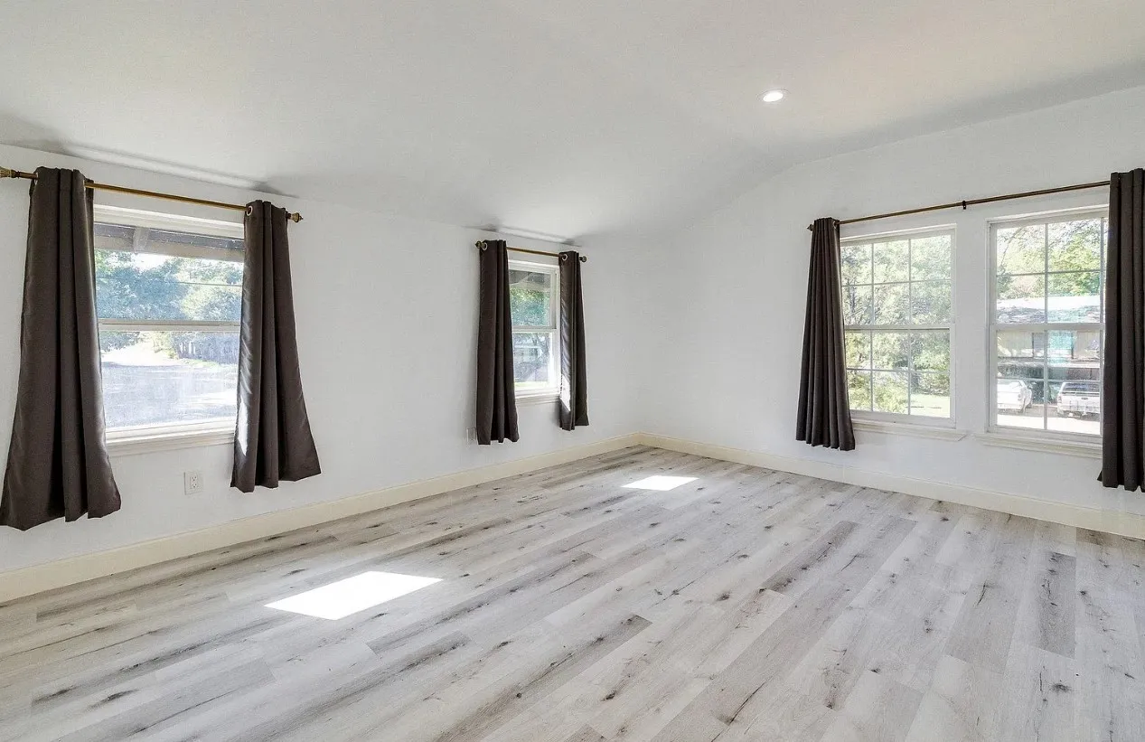 Single Family Residence For Rent in Tarrant County , 1324 Killian Drive, Arlington, Texas 76013, 3 Bedroom, 2 Bathroom, 2 Garage spaces, 1,834 Sqft, built in 1955, mls#21395713, Real Estate Agent in Arlington, Homes For Rent in Tarrant county, Homes For Rent in Arlington, Realtor in Arlington Texas, Real Estate Brokerage Independent Realty Texas, Luminita Cordes Realtor